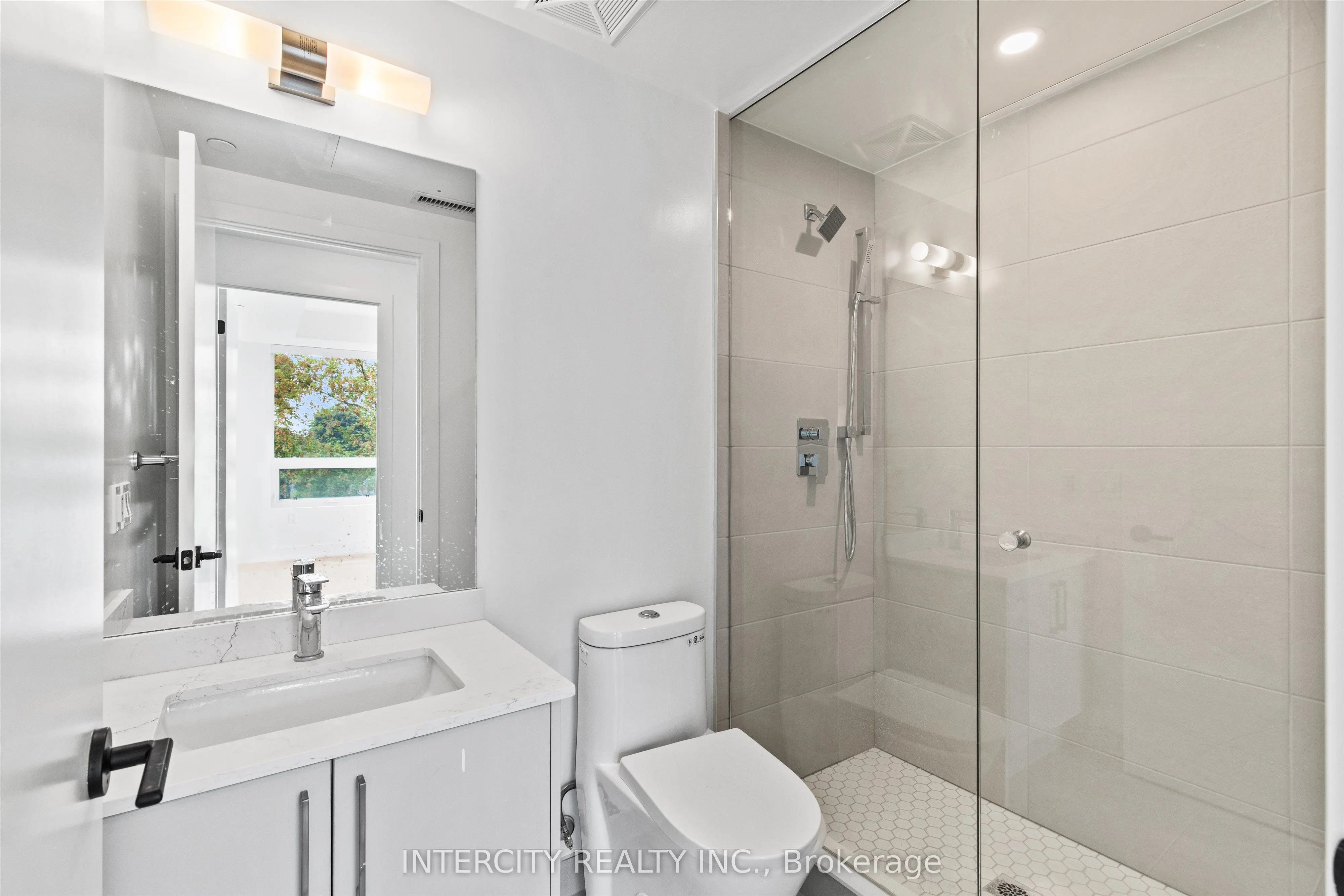 2075 King Road, #349