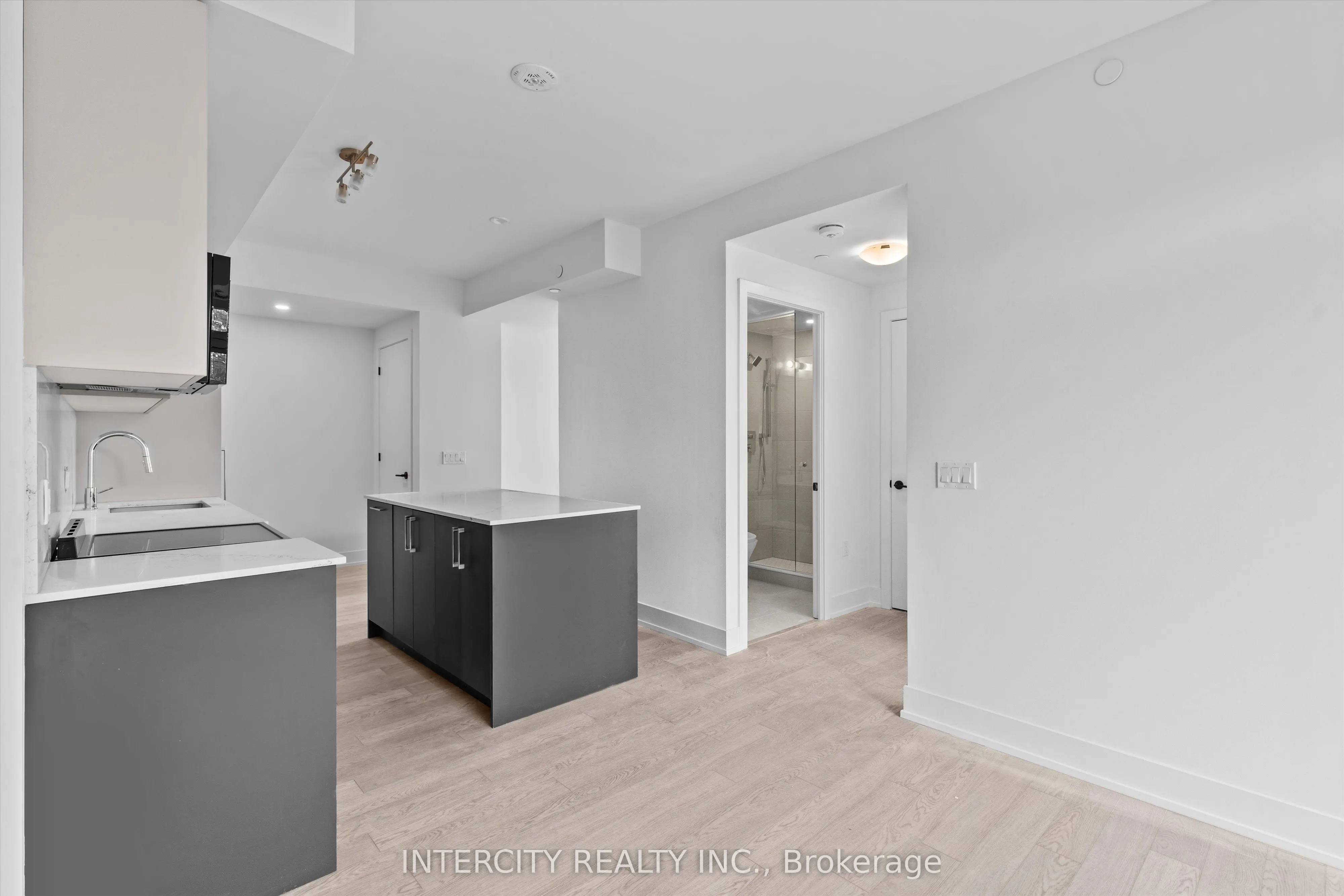 2075 King Road, #349