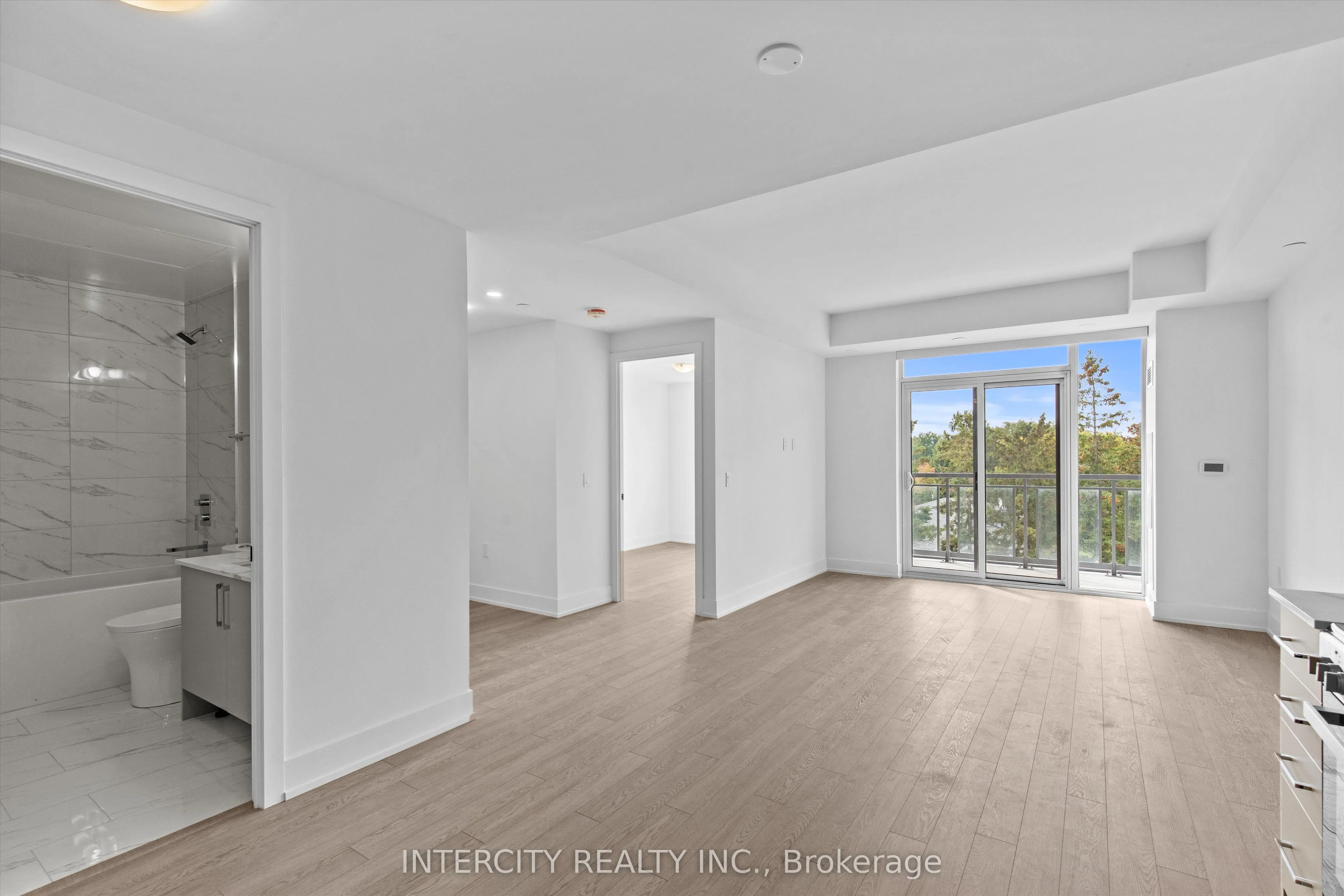 2075 King Road, #417