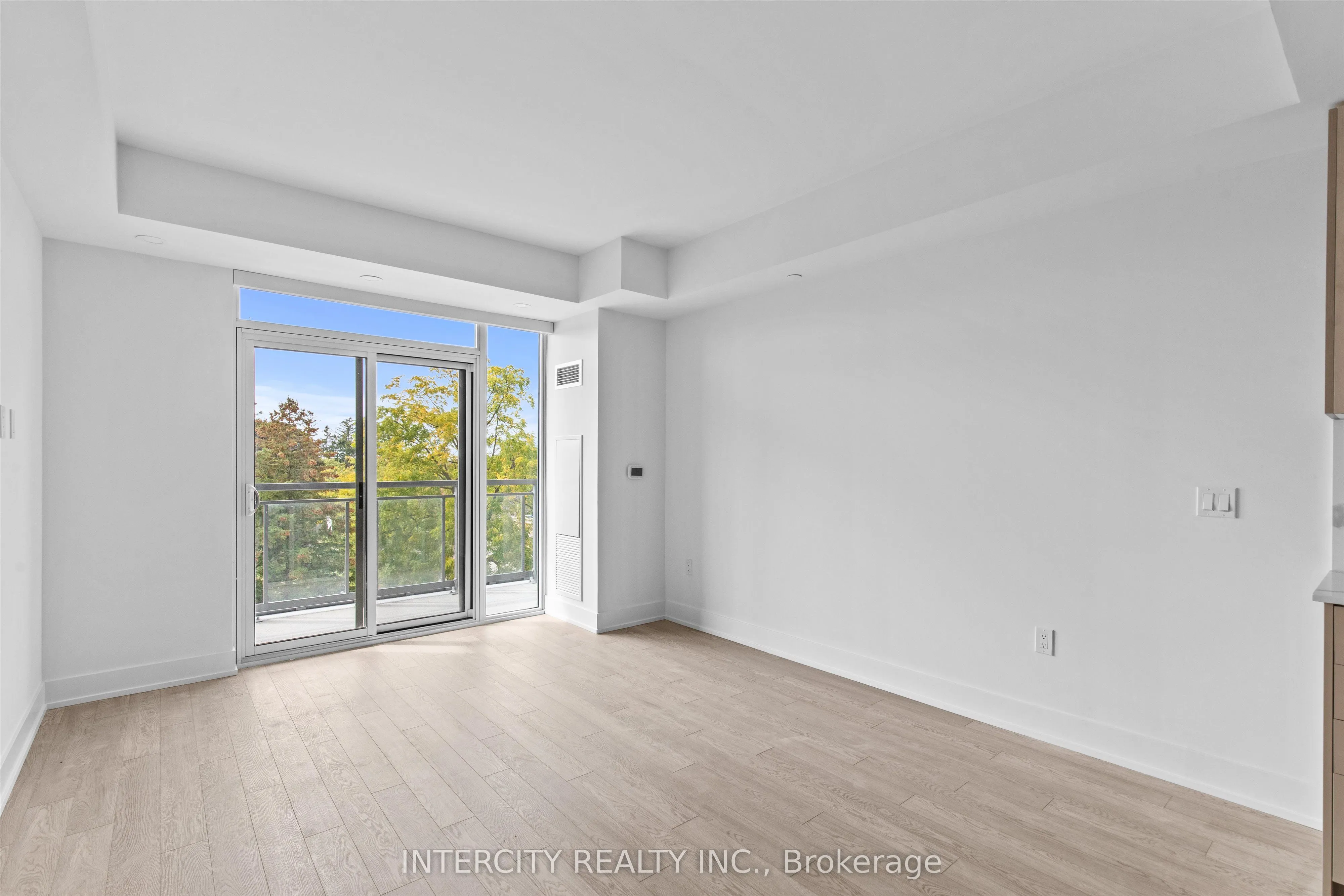 2075 King Road, #417