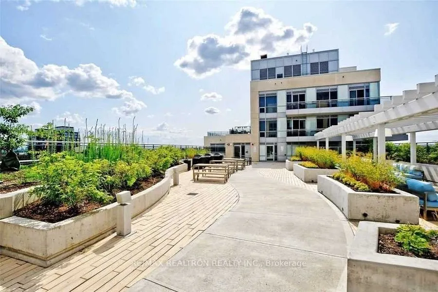 9191 Yonge Street, #SW311