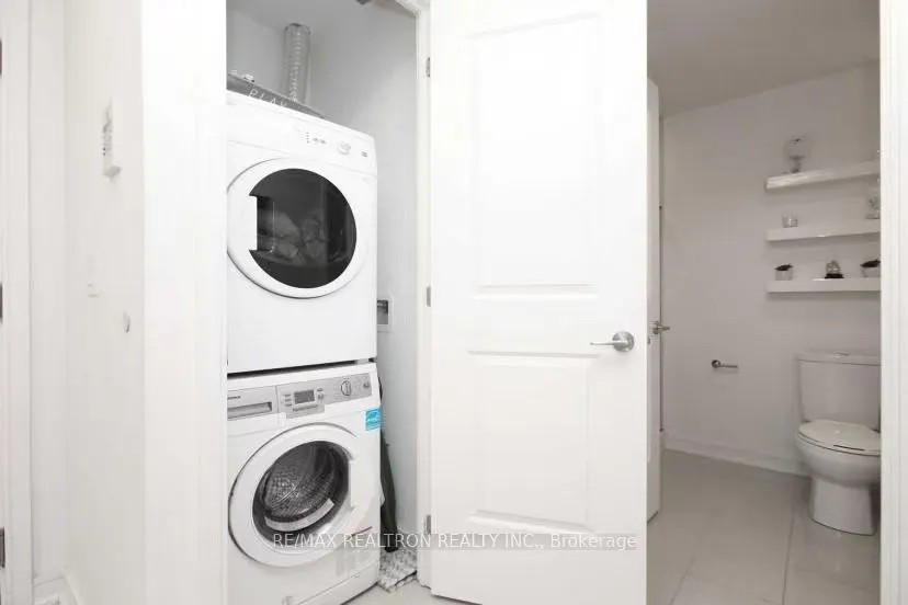 9191 Yonge Street, #SW311