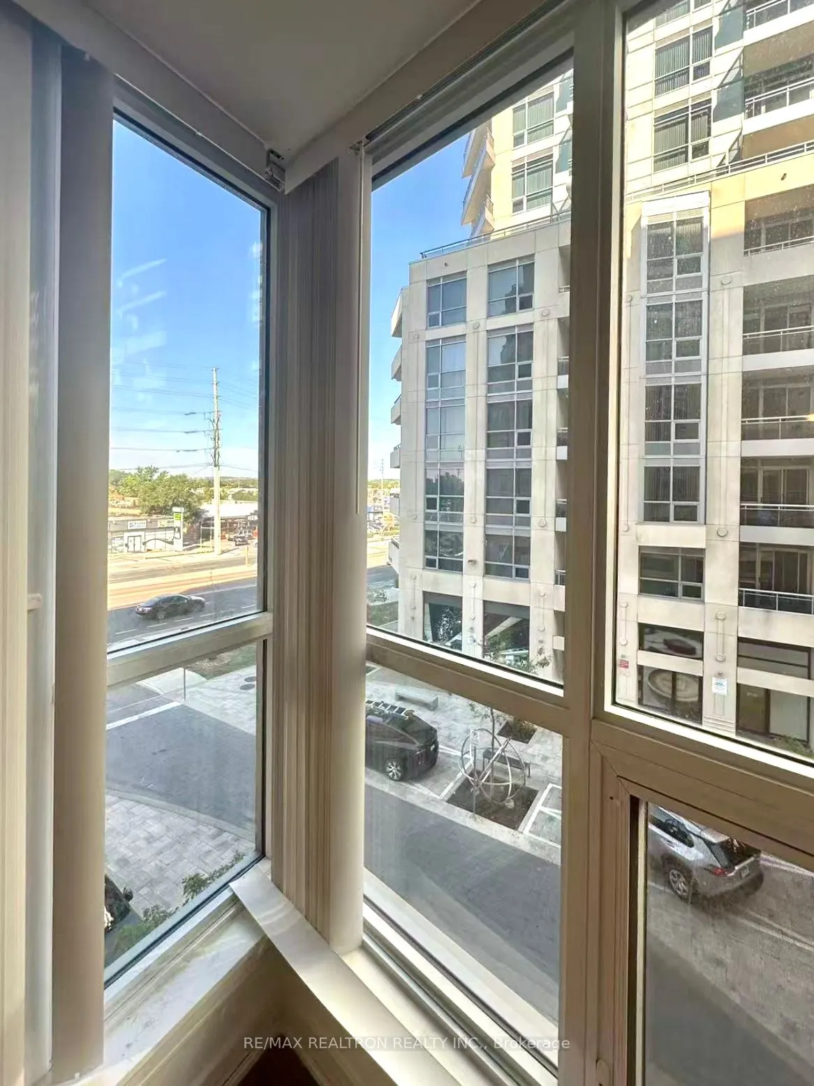 9191 Yonge Street, #SW311