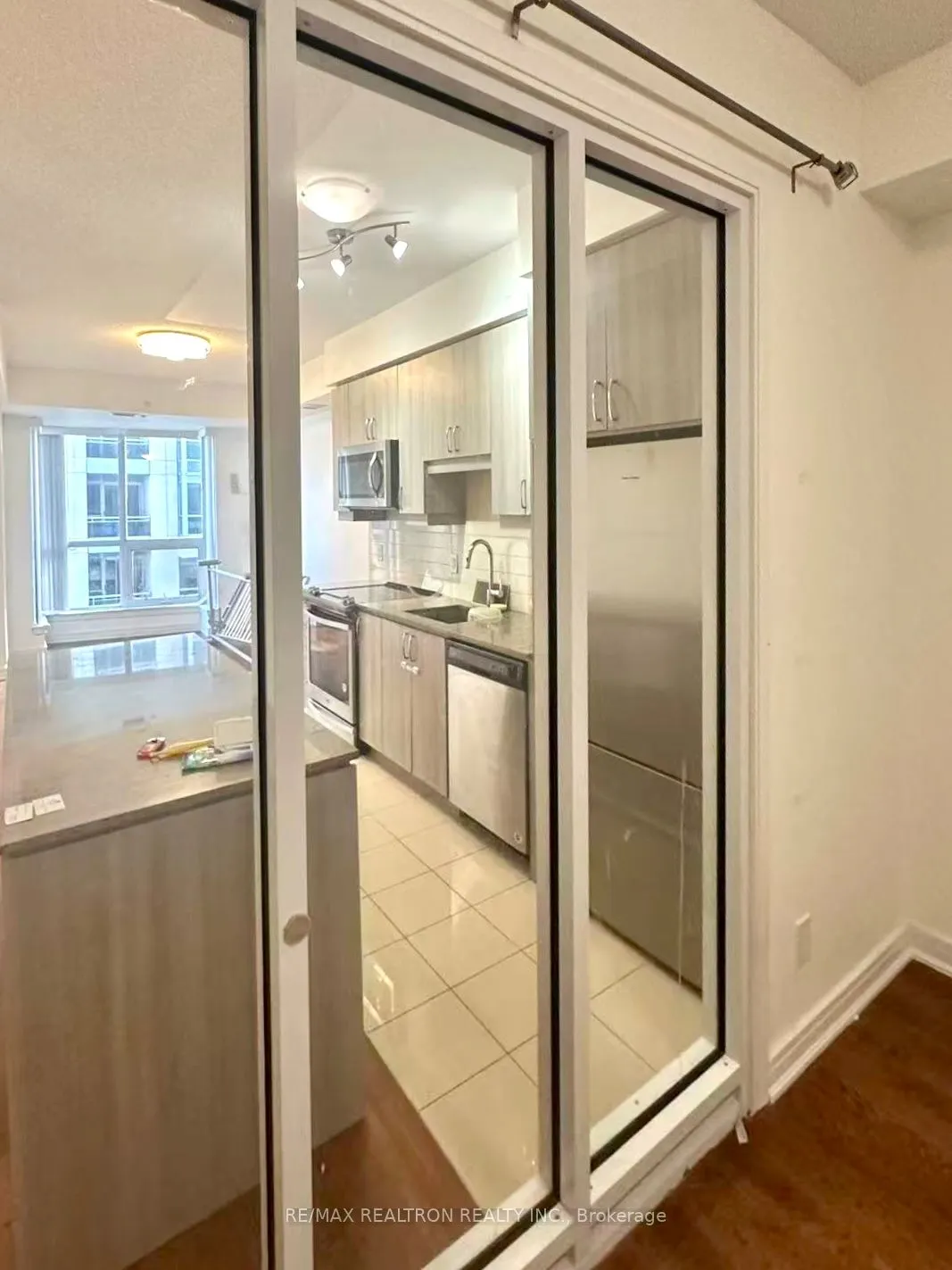 9191 Yonge Street, #SW311
