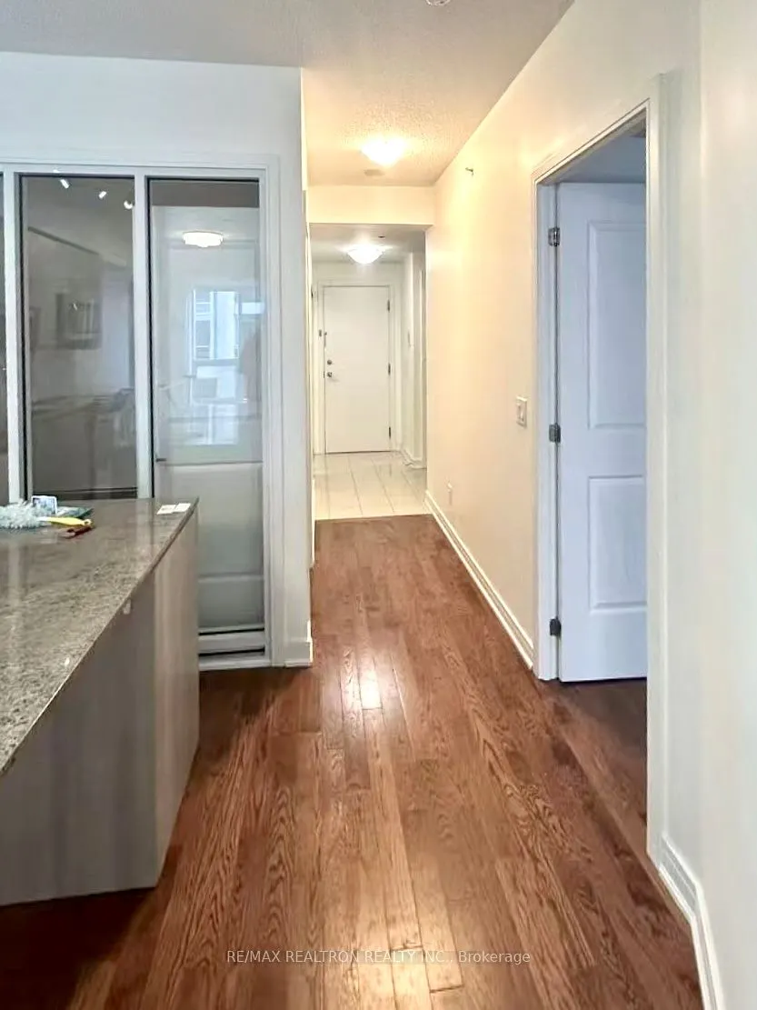 9191 Yonge Street, #SW311