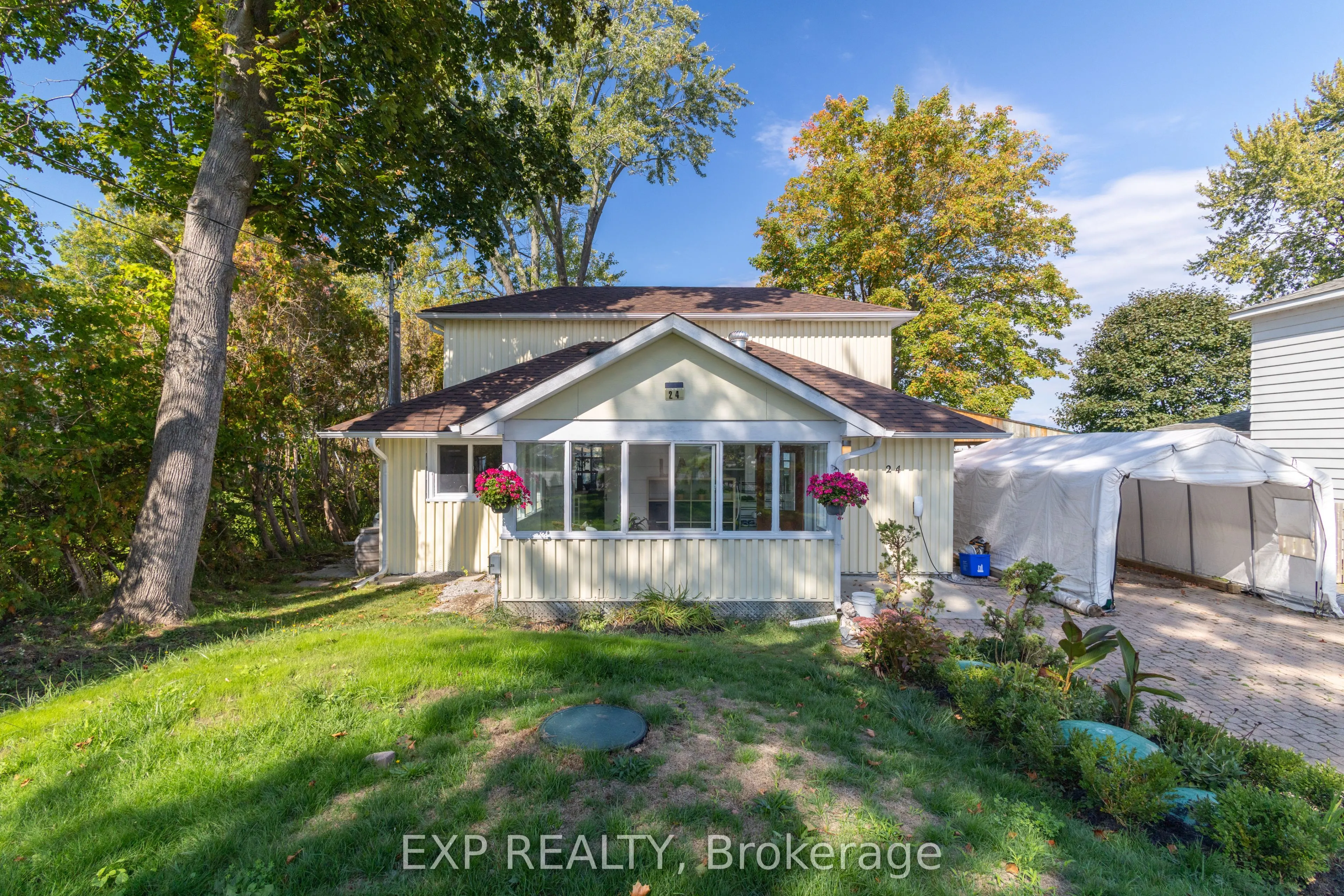 24 Lakeshore Road