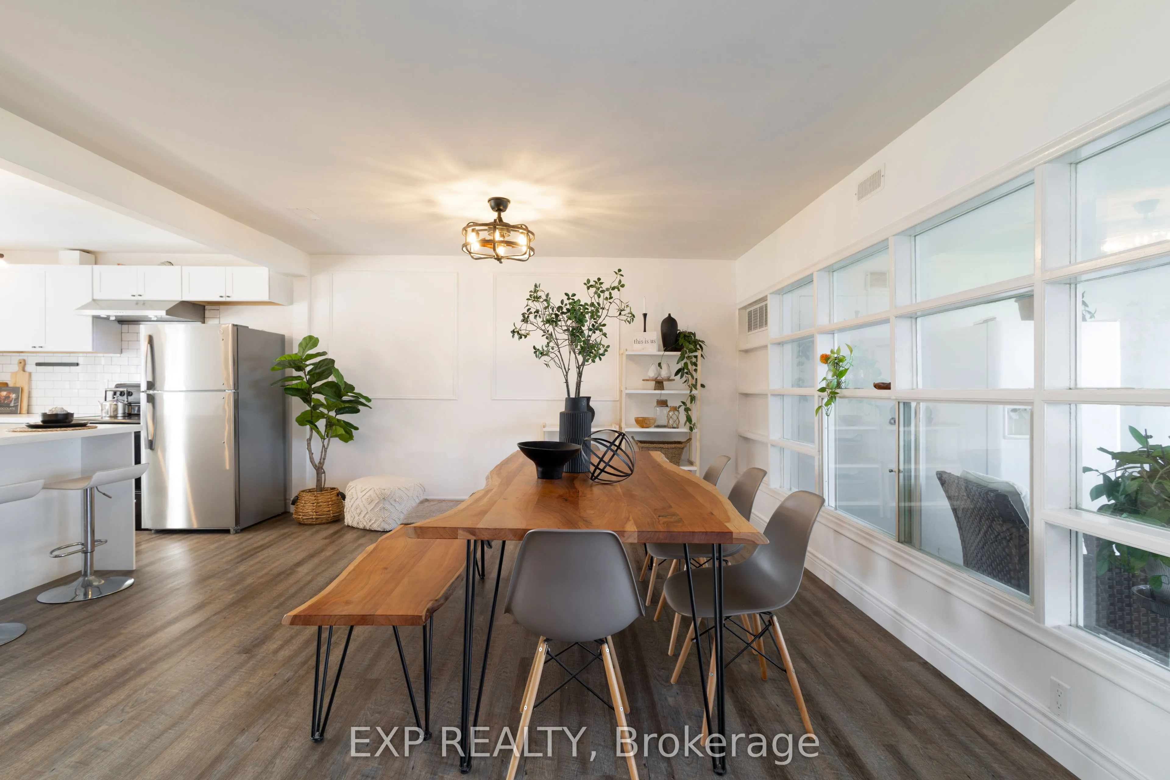 24 Lakeshore Road