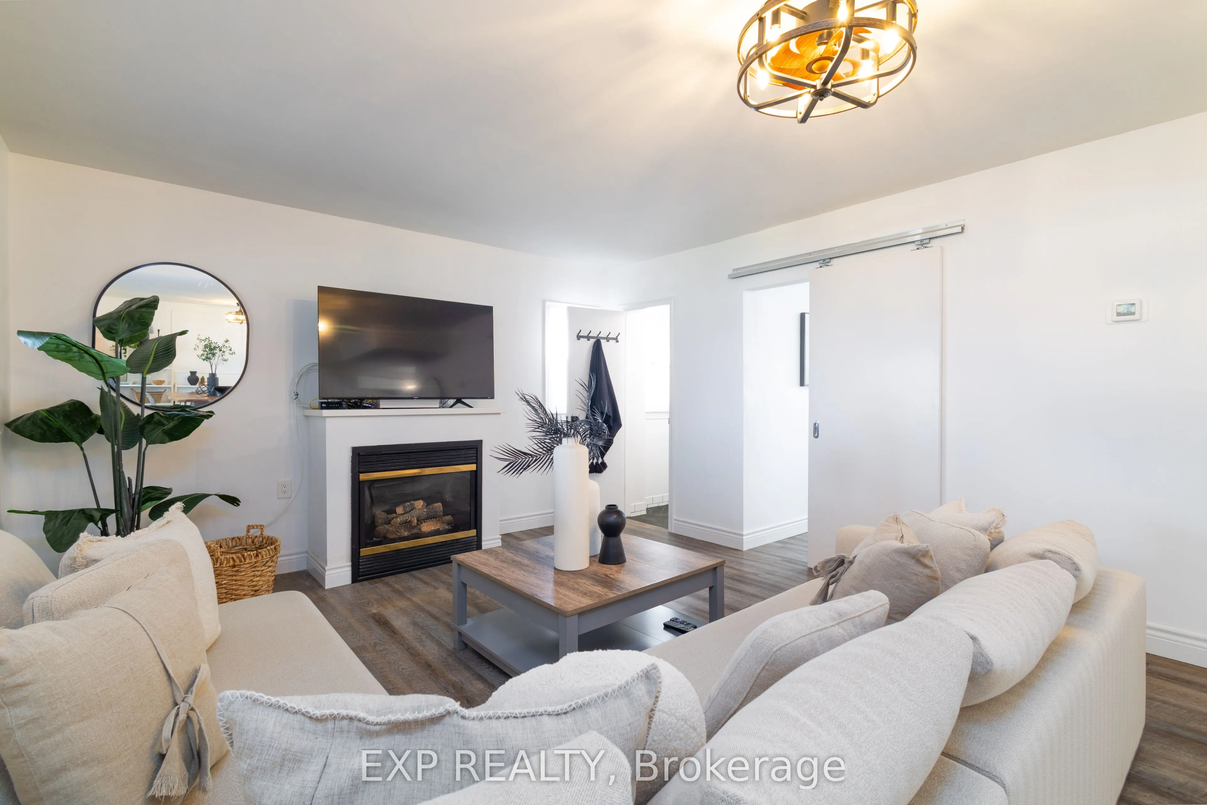 24 Lakeshore Road