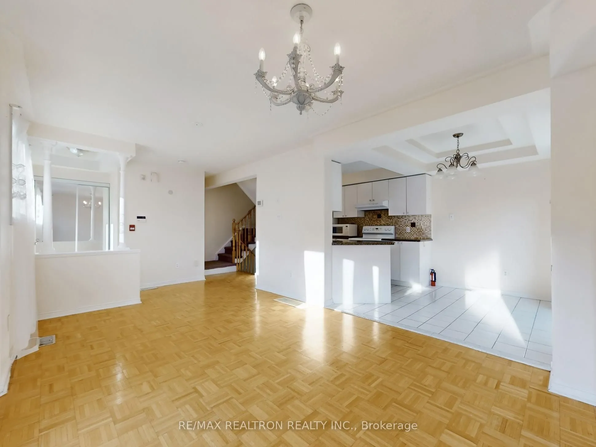 18 Clark Avenue W, #144