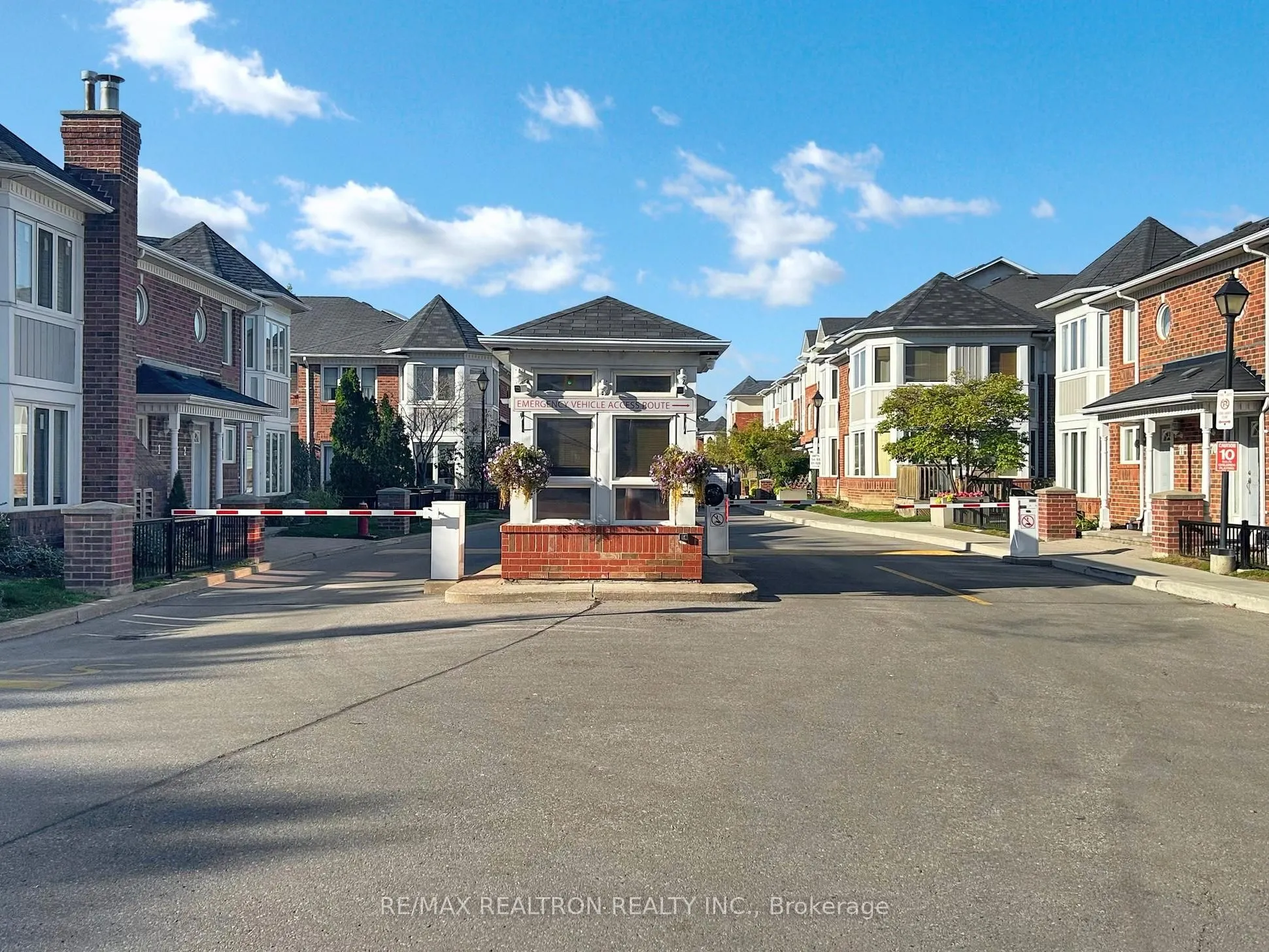 18 Clark Avenue W, #144