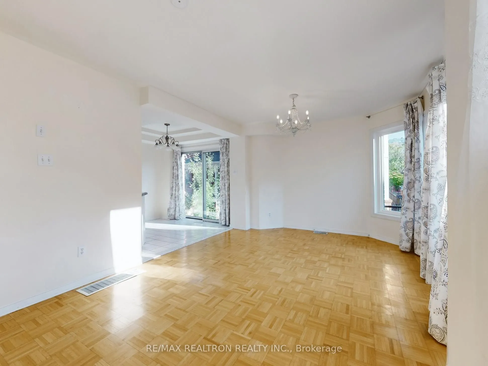 18 Clark Avenue W, #144