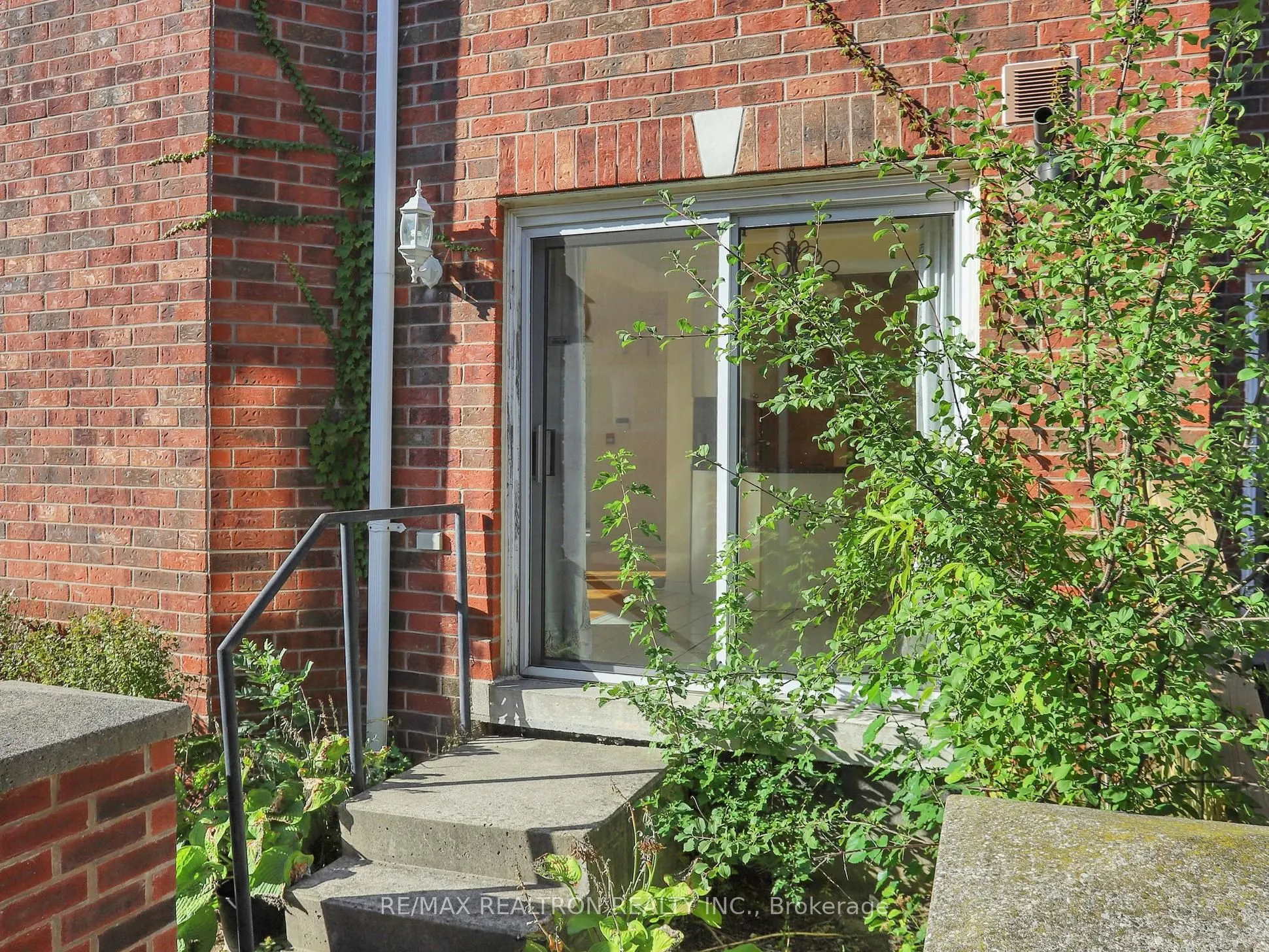 18 Clark Avenue W, #144