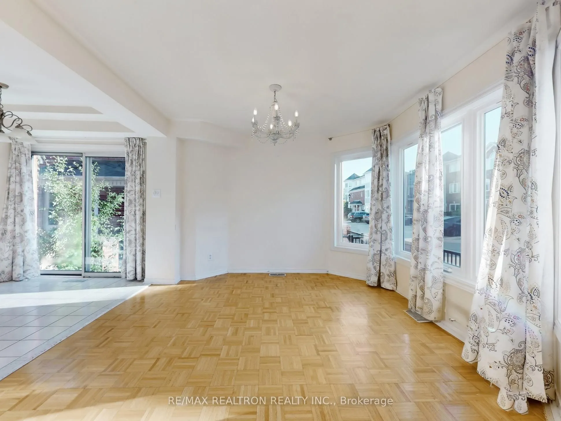 18 Clark Avenue W, #144