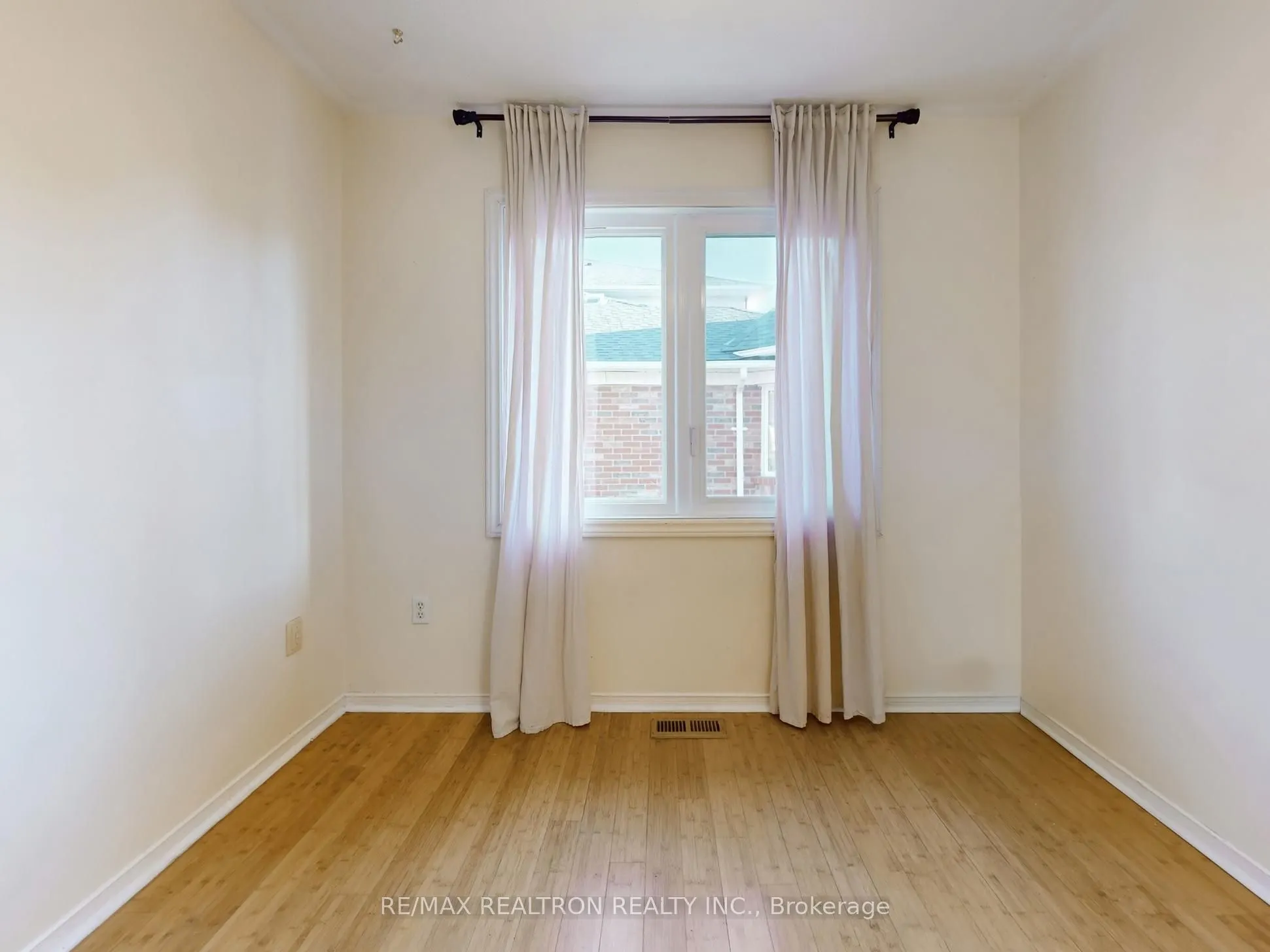 18 Clark Avenue W, #144