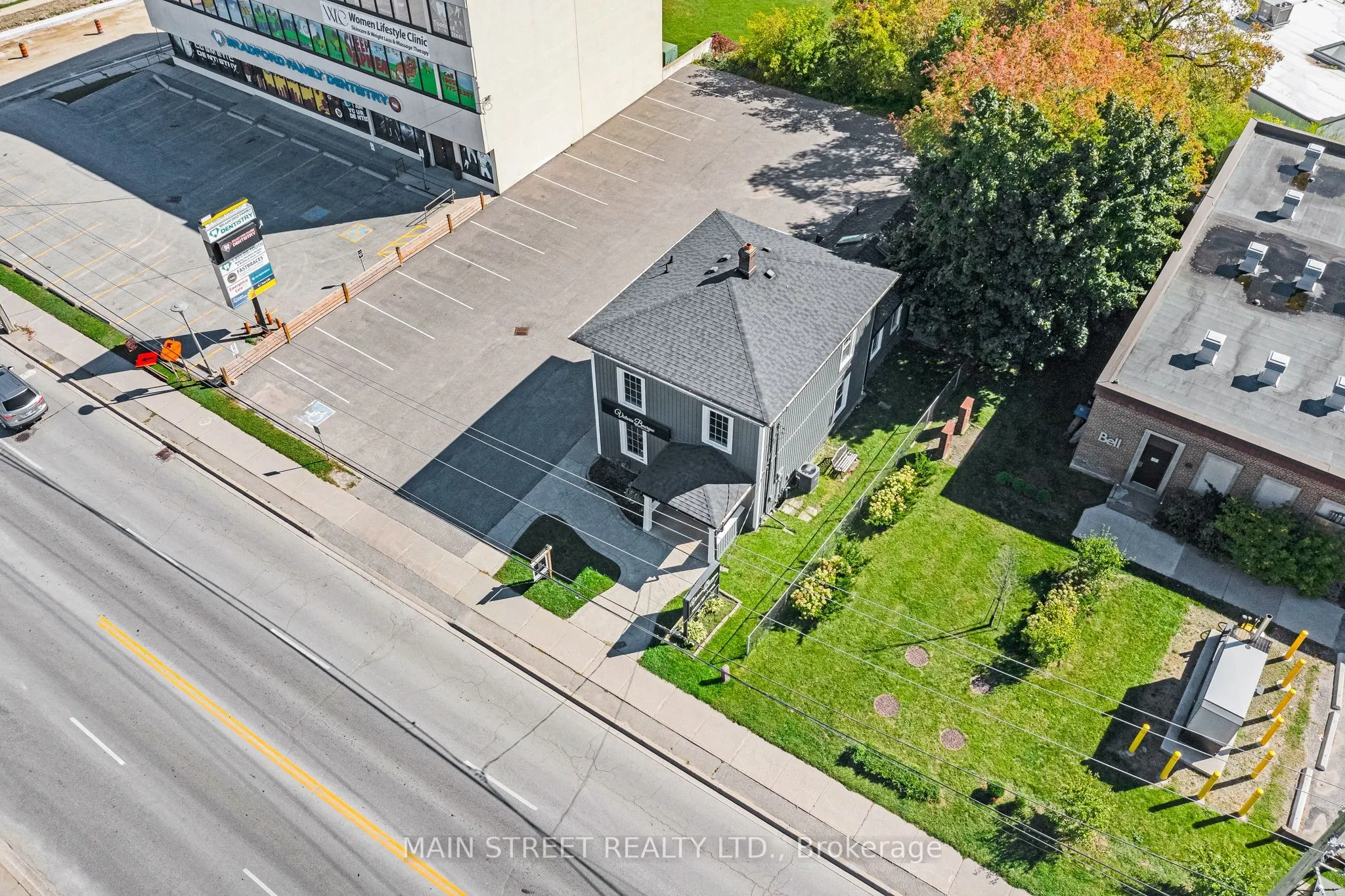 92 Holland Street W