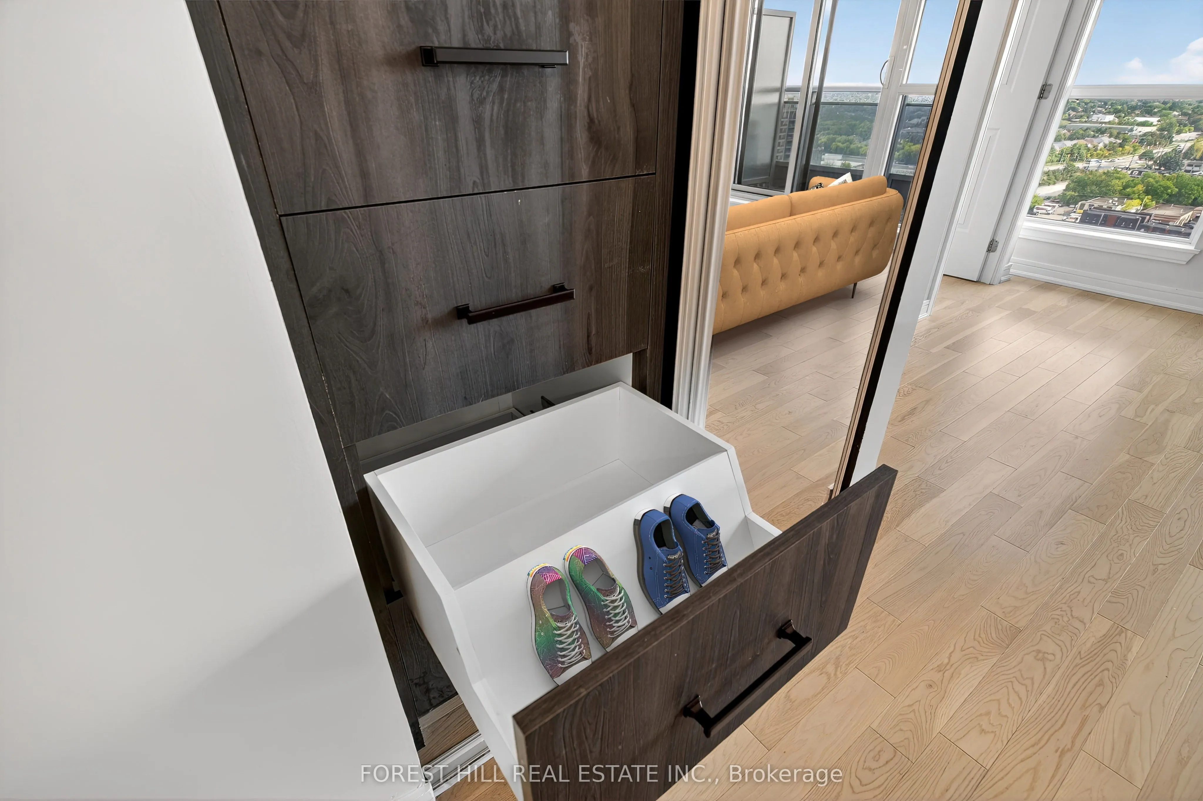 9205 Yonge Street, #1603