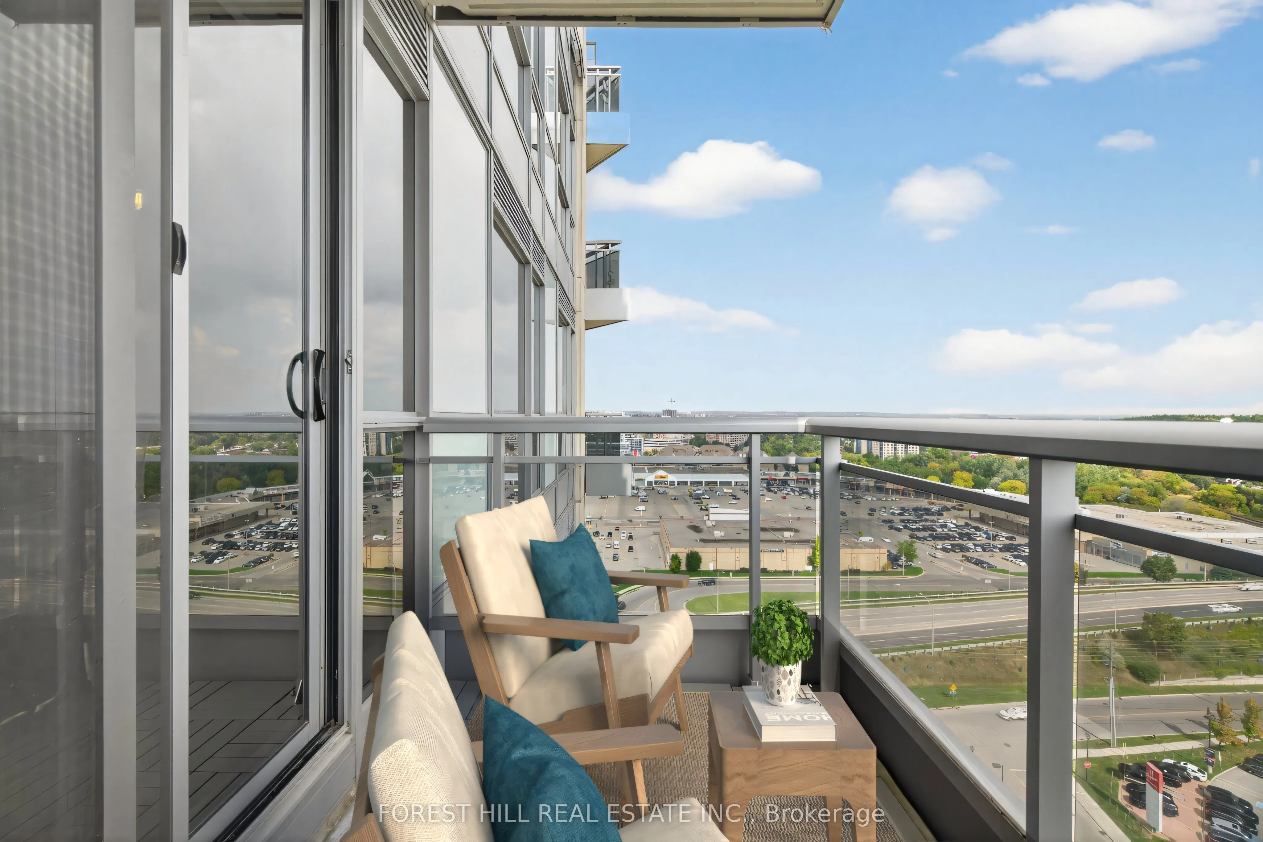 9205 Yonge Street, #1603