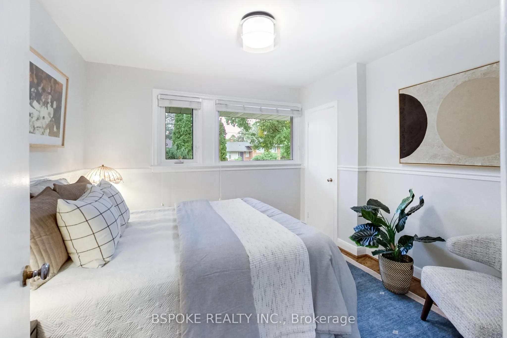 12 Vistaview Boulevard