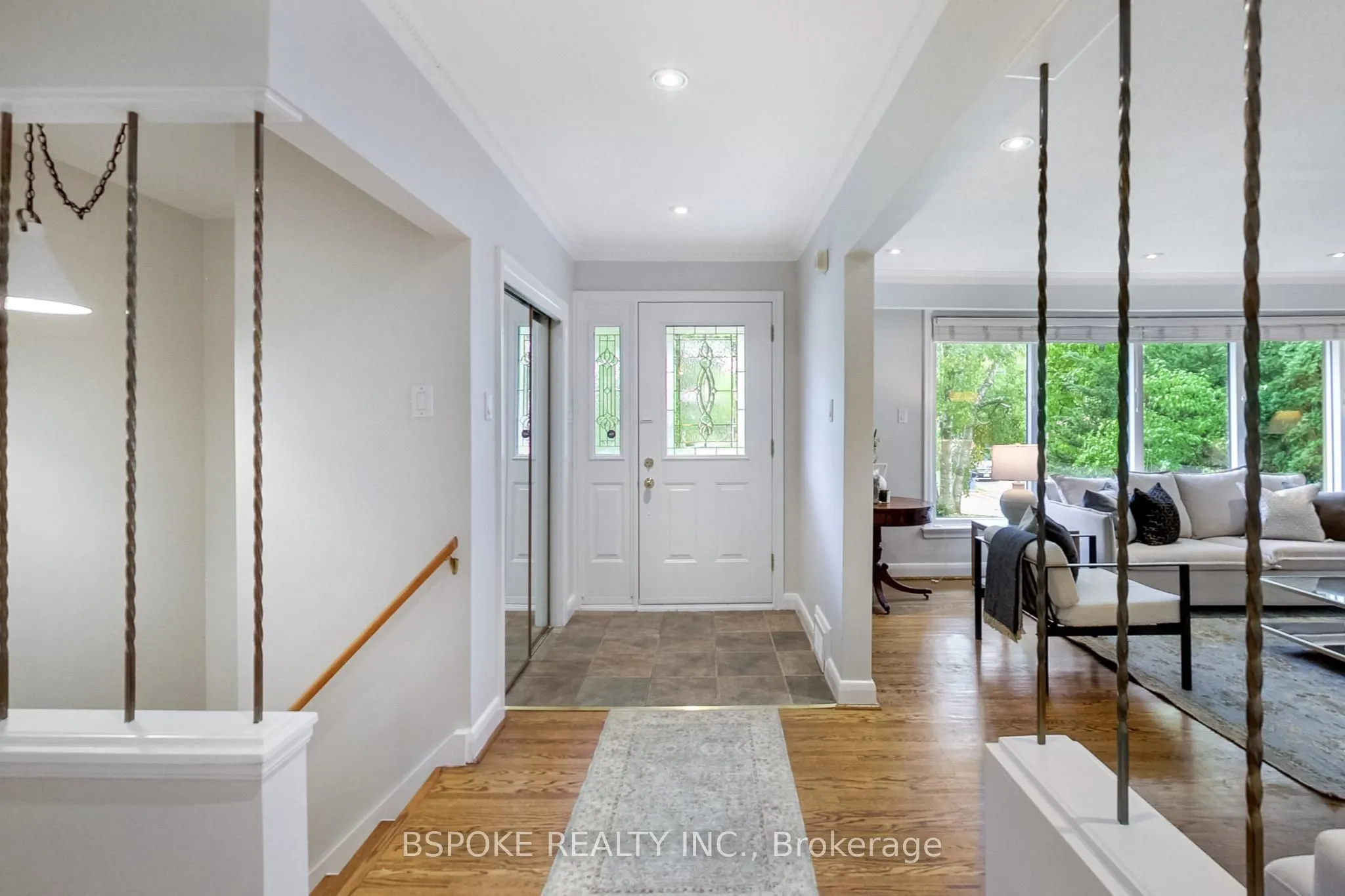 12 Vistaview Boulevard