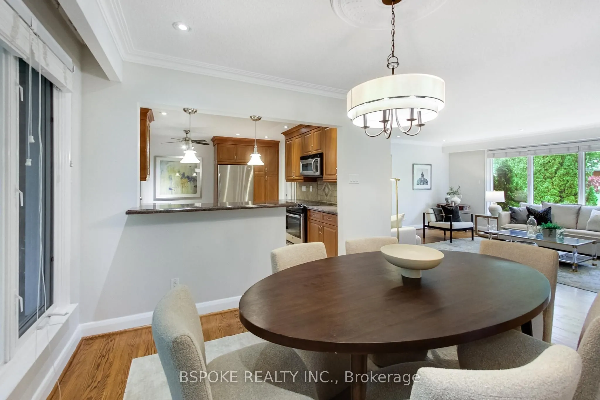 12 Vistaview Boulevard