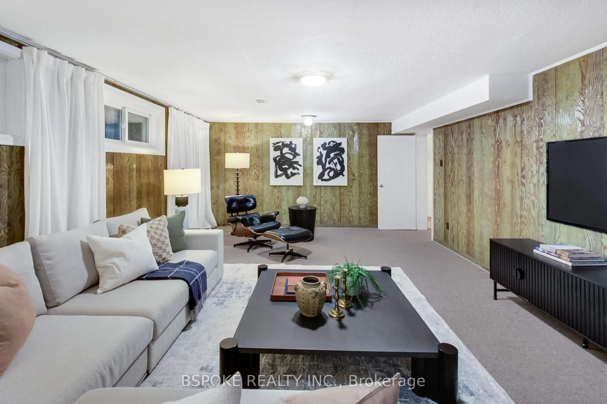 12 Vistaview Boulevard