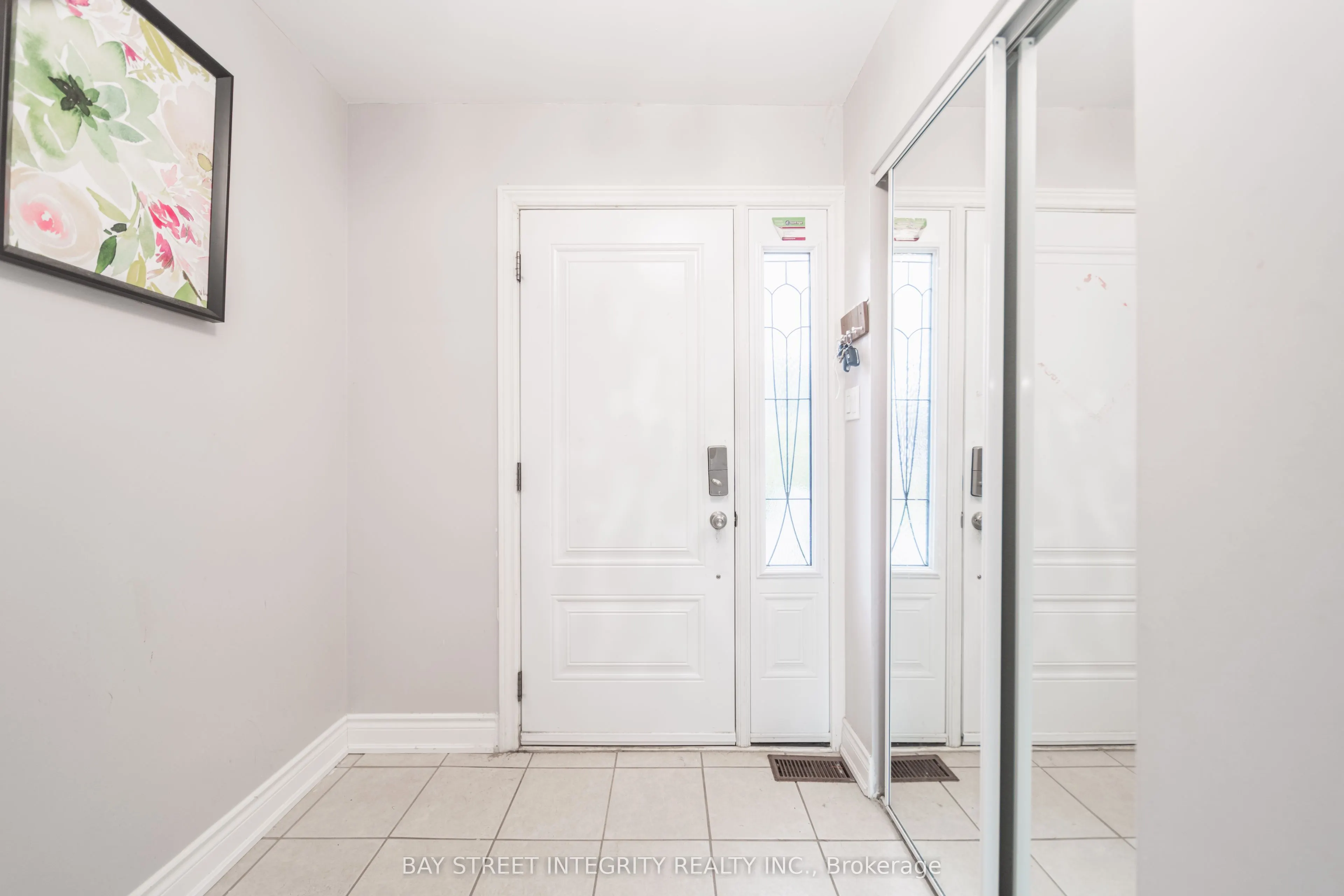1 Hodgins Avenue