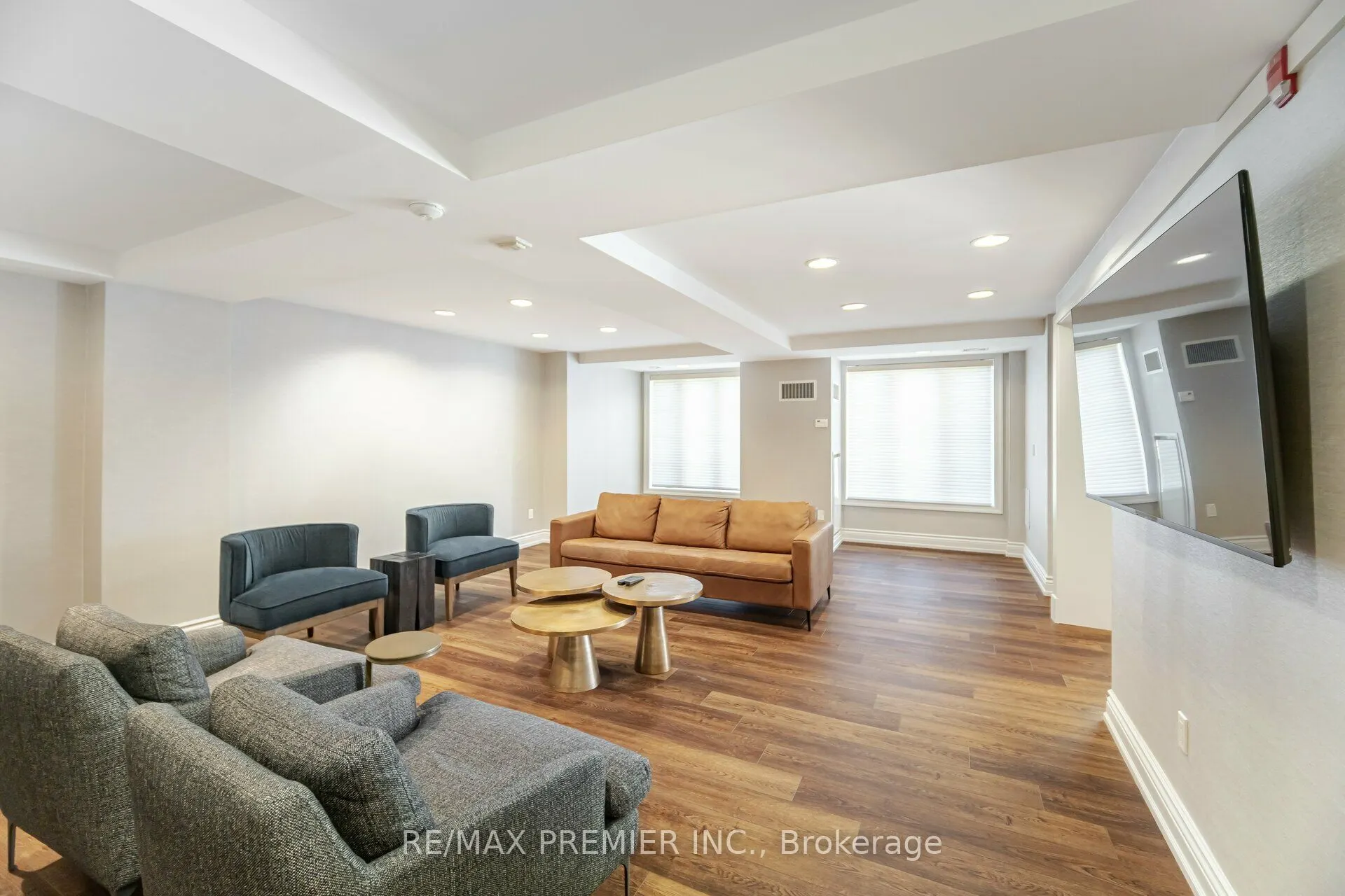 4620 Highway 7, #306