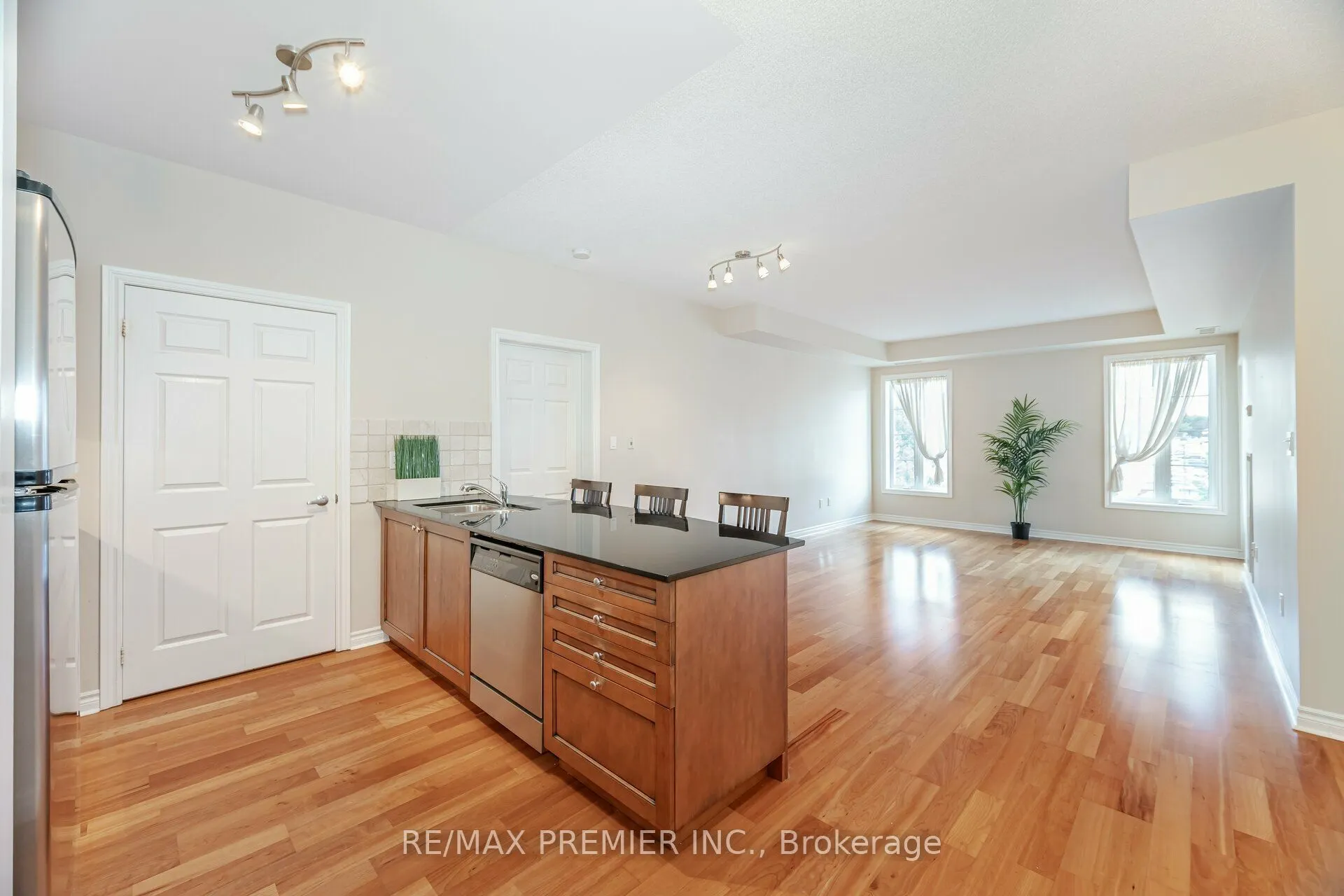 4620 Highway 7, #306