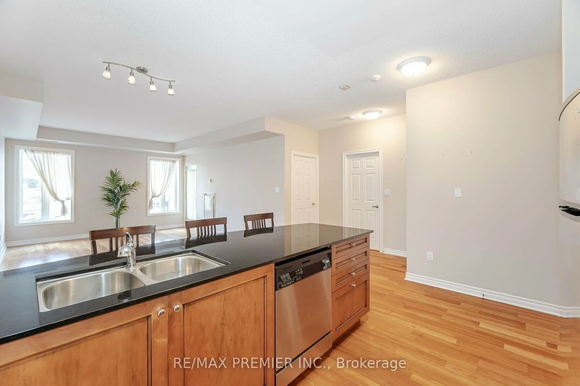 4620 Highway 7, #306