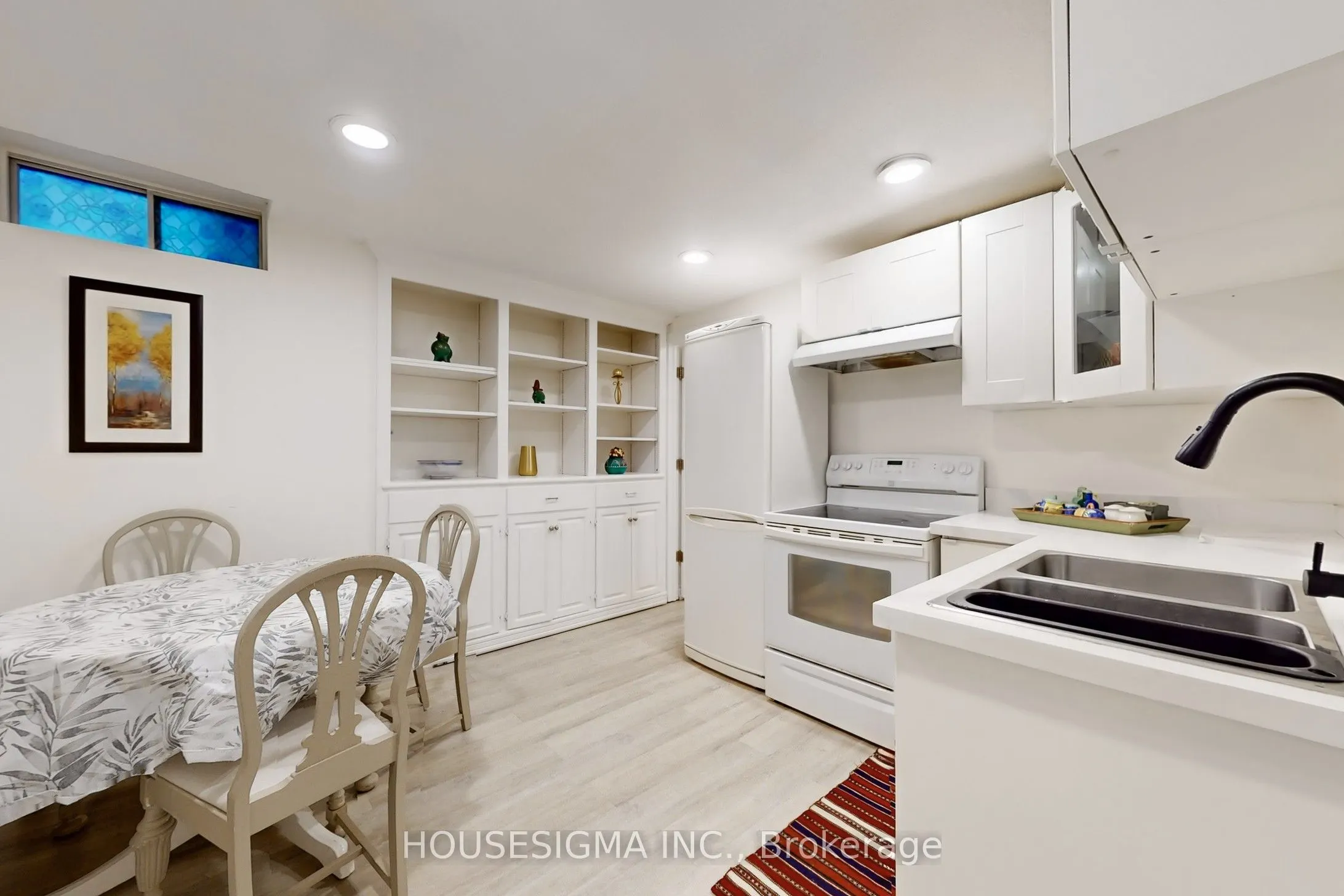 41 Underhill Crescent