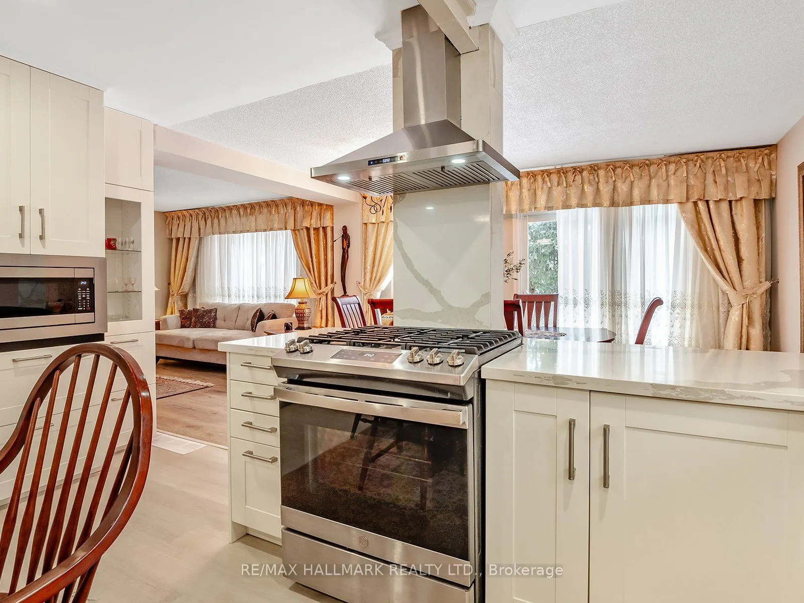 40 Lillooet Crescent