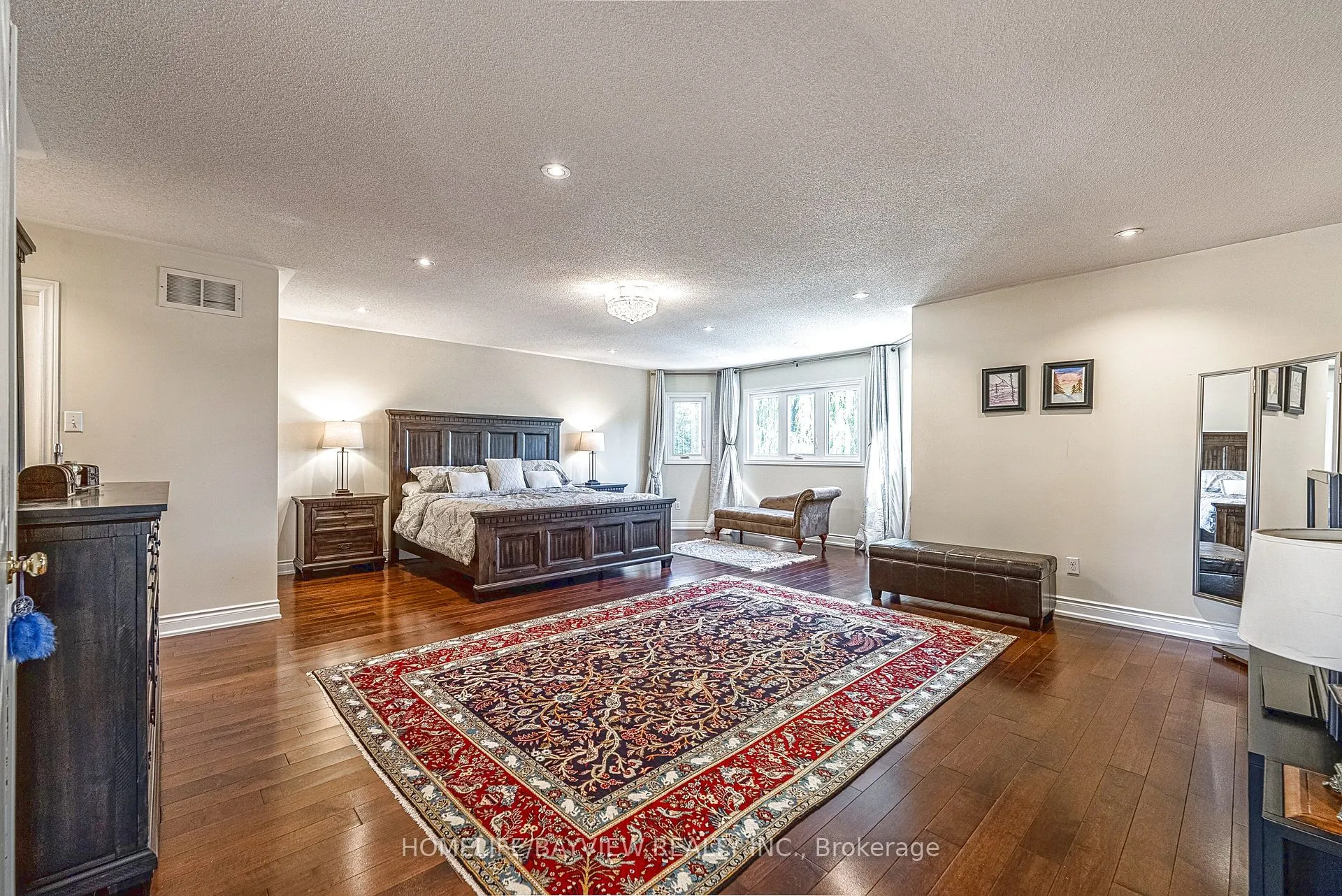 11 Cantex Court