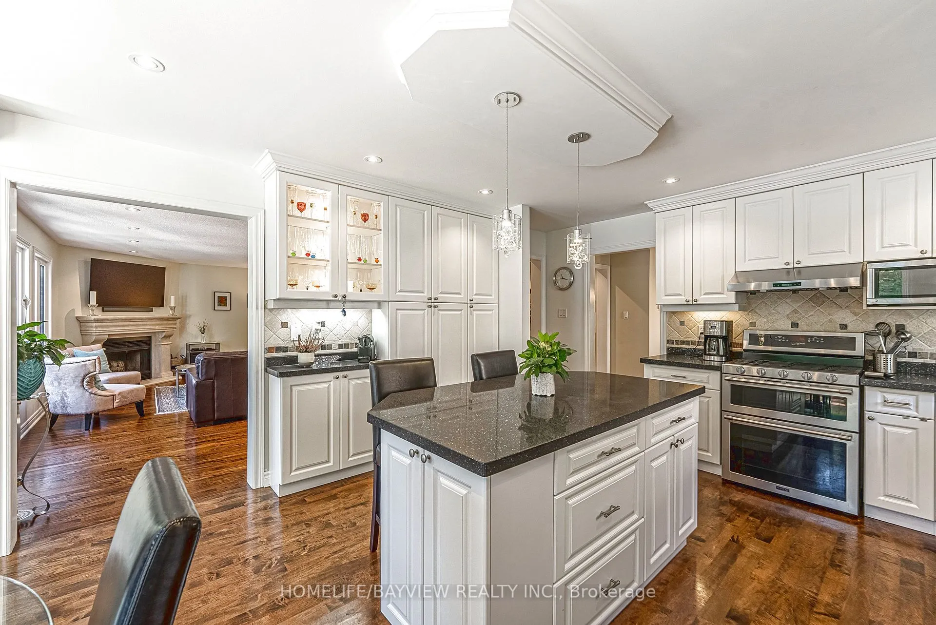 11 Cantex Court