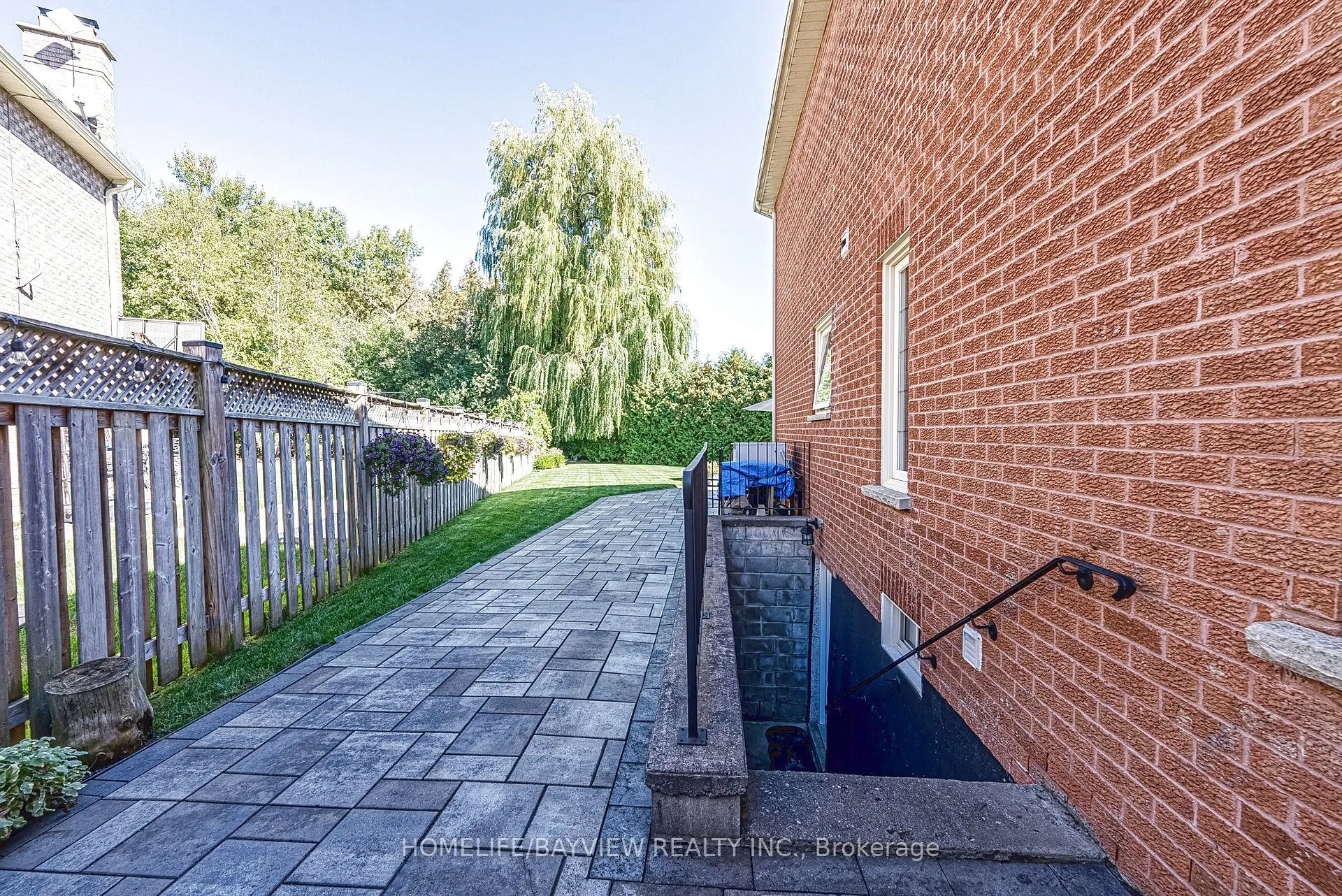 11 Cantex Court