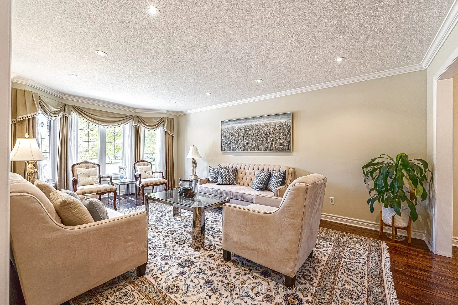 11 Cantex Court