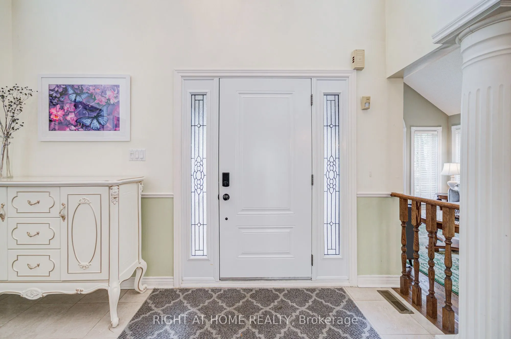 128 Carlyle Crescent