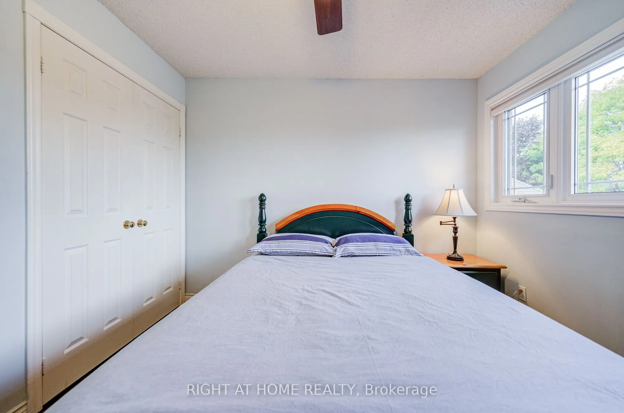 128 Carlyle Crescent