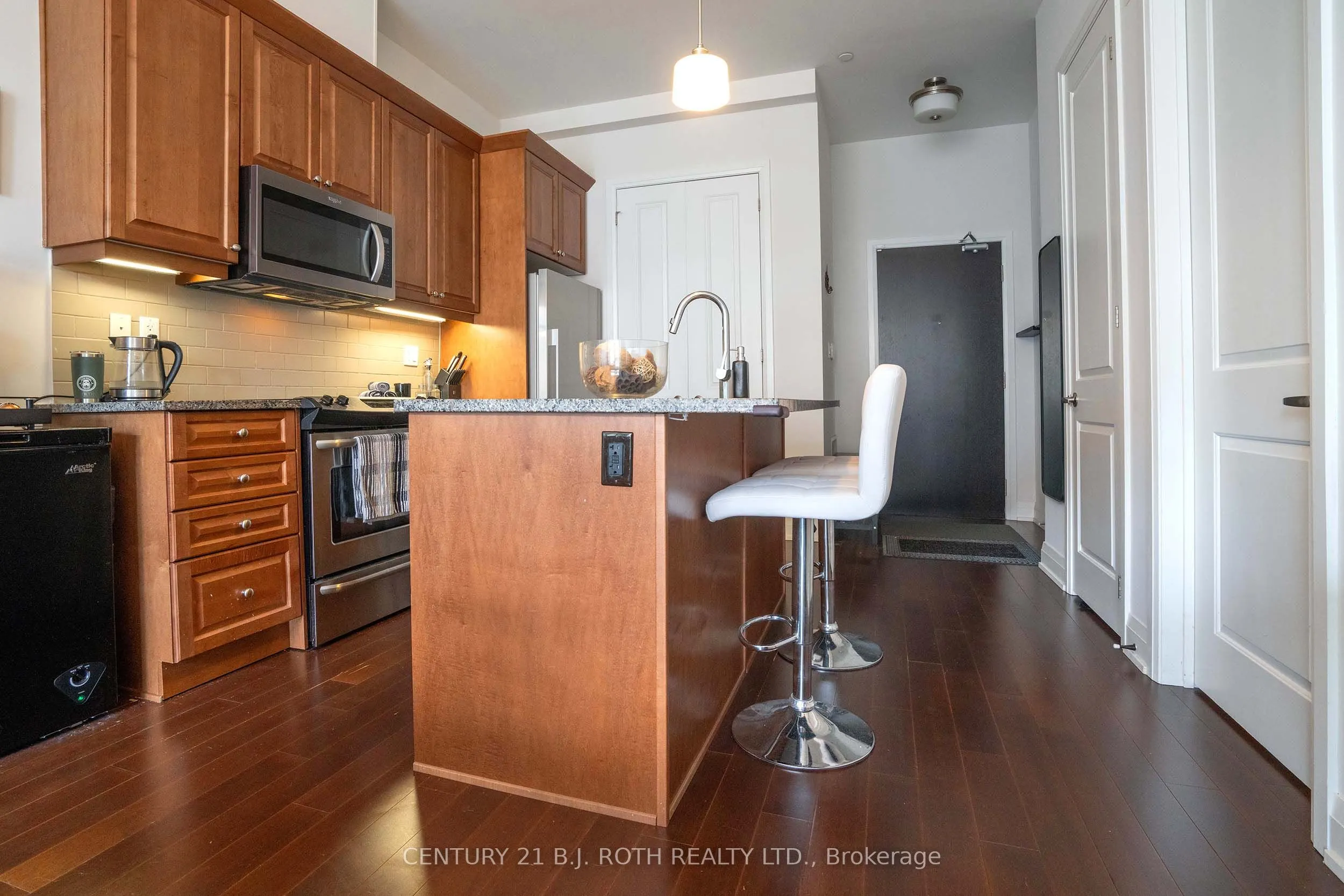 15277 Yonge Street S, #313