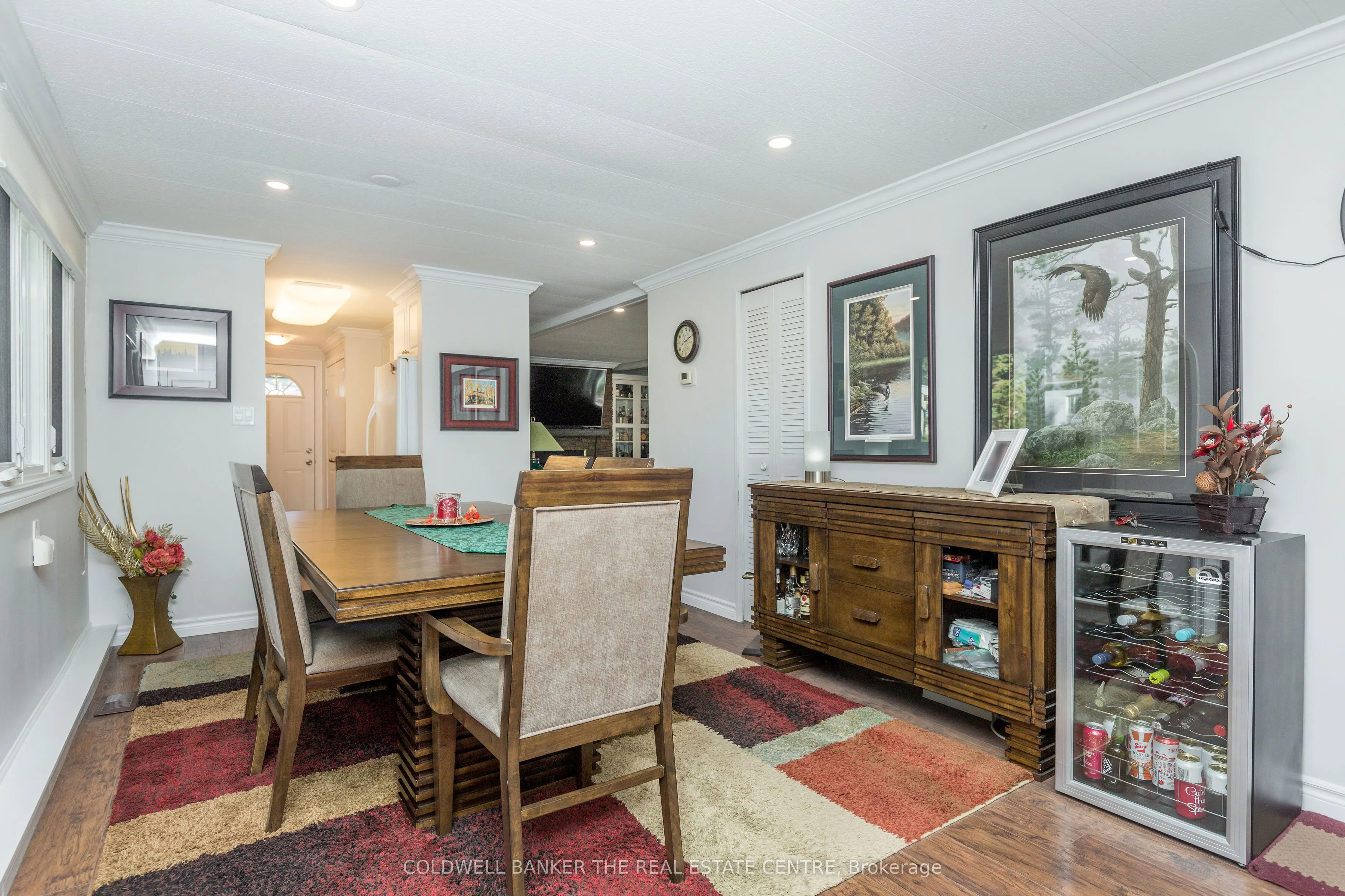 18 Broadway Avenue