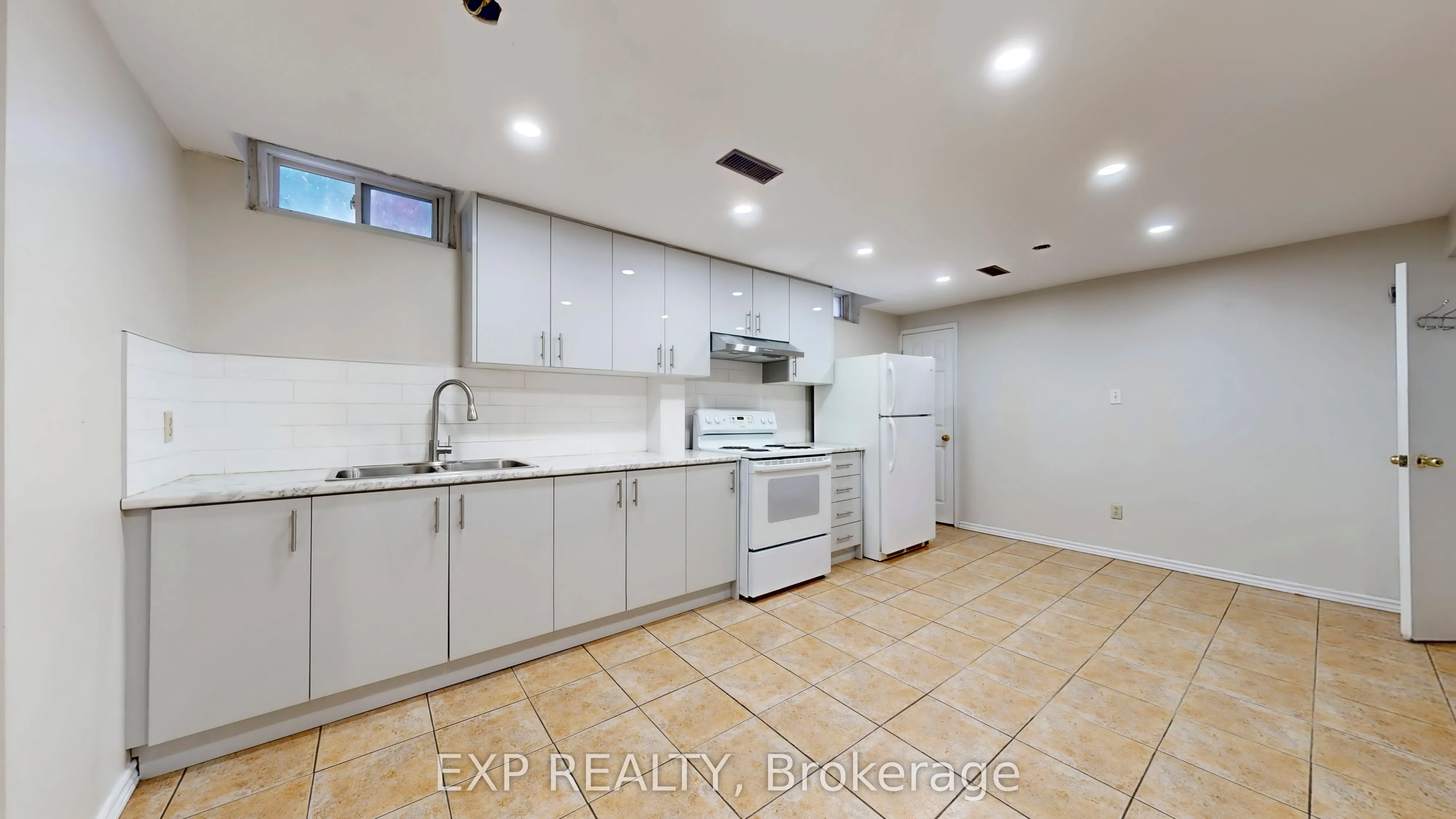 93 Tall Grass Trail E