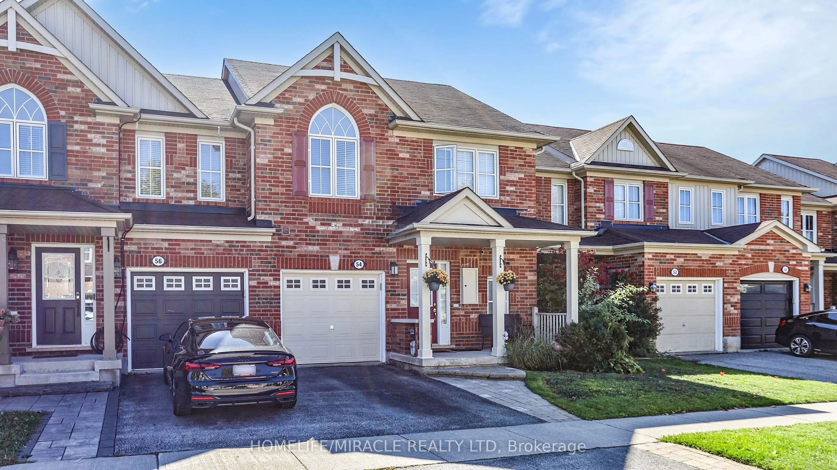 54 Dougherty Crescent