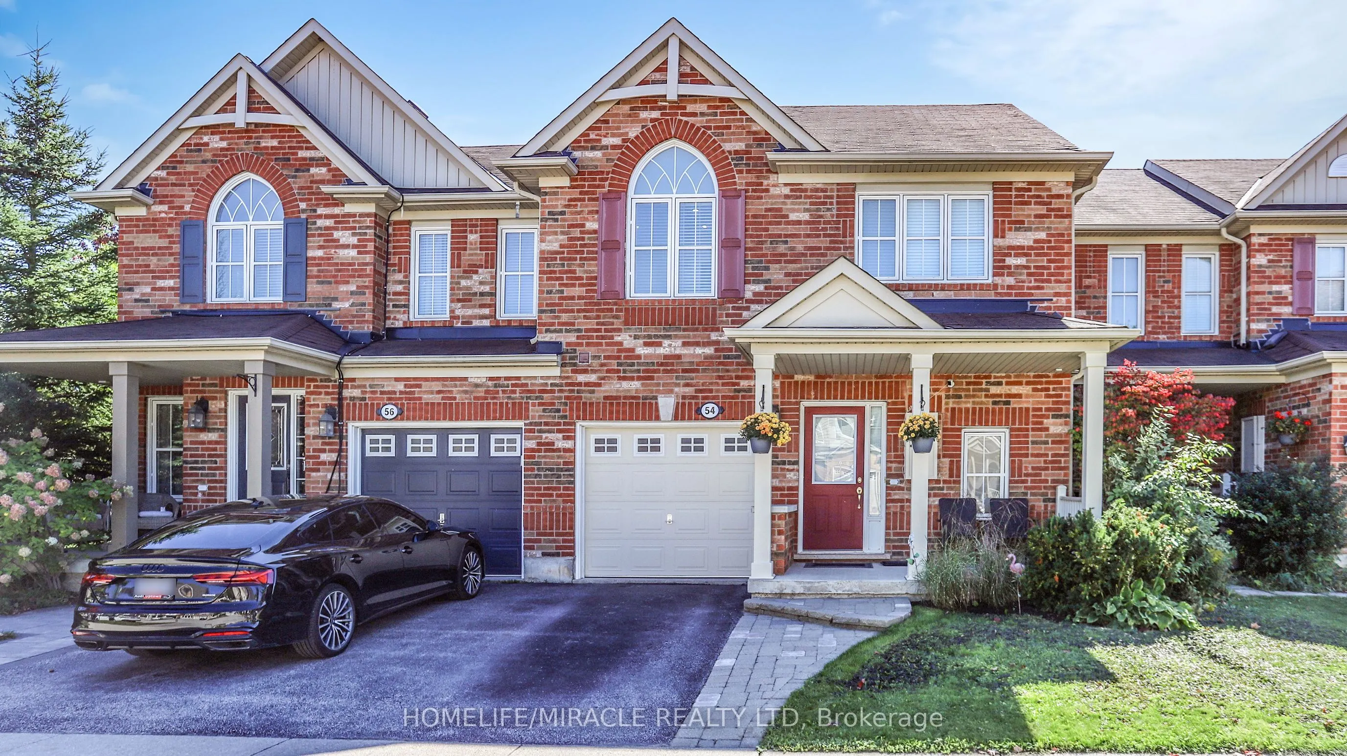 54 Dougherty Crescent