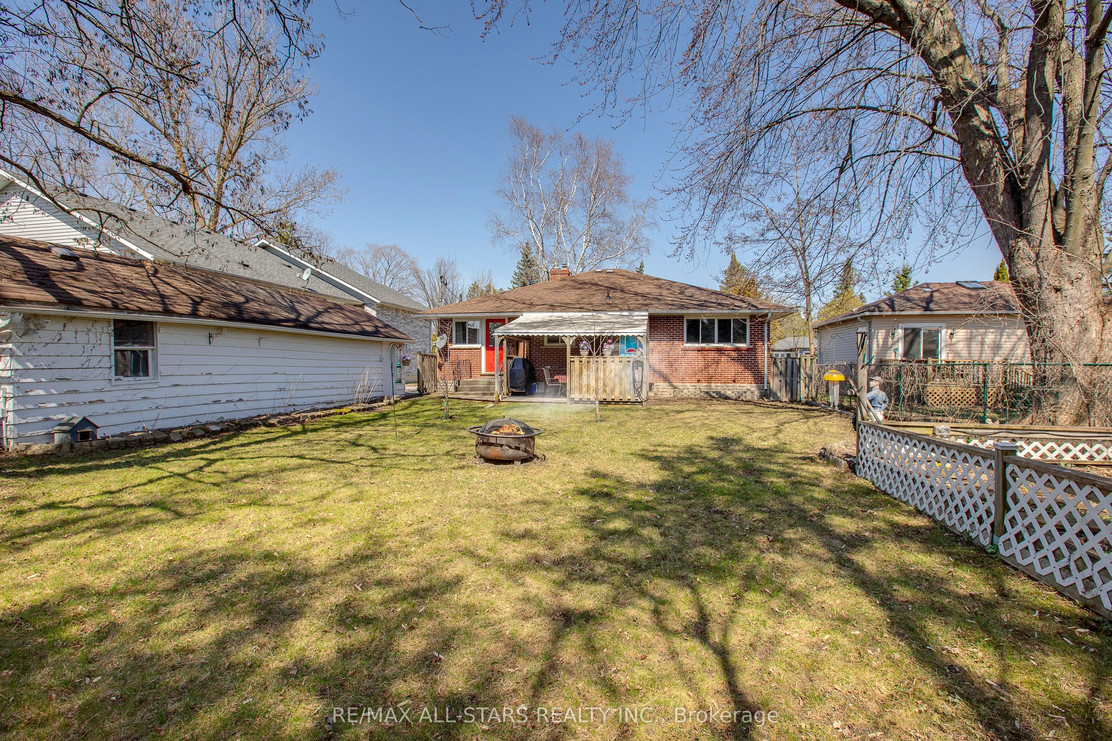 269 Rayners Road
