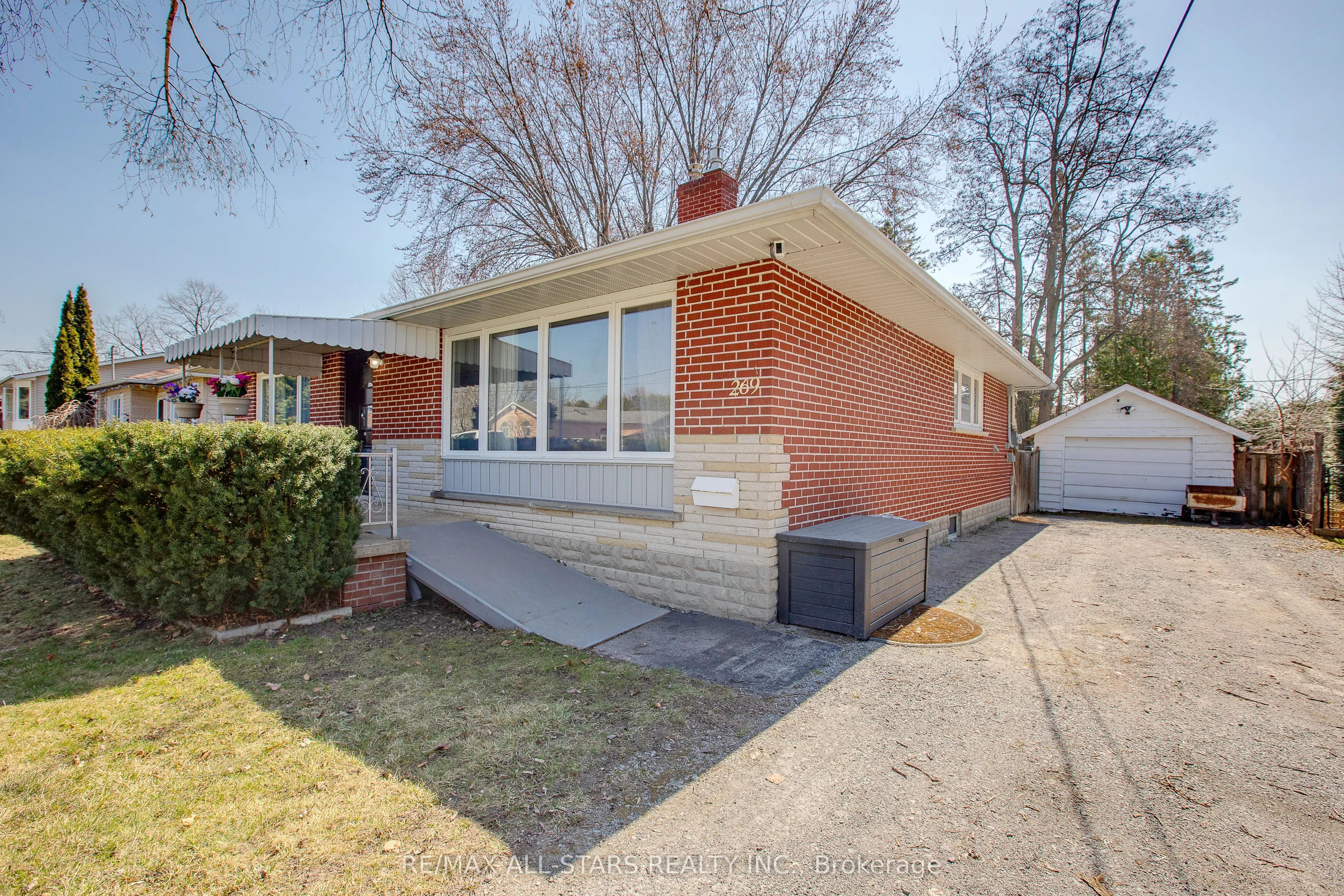 269 Rayners Road