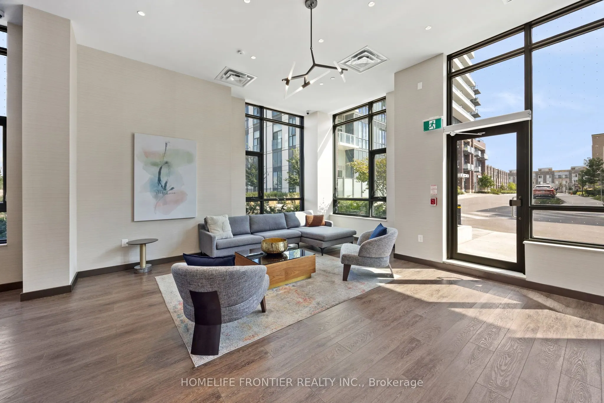 10 Honeycrisp Crescent E, #520