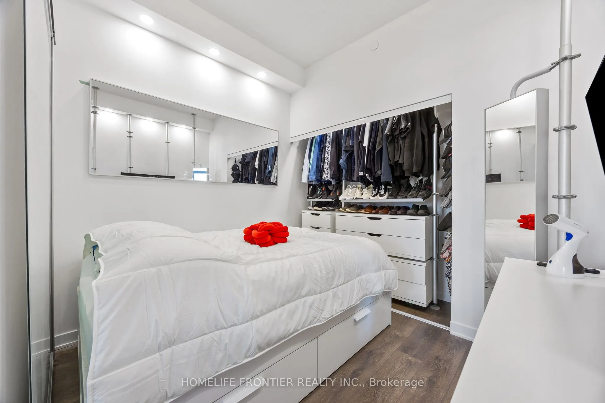 10 Honeycrisp Crescent E, #520