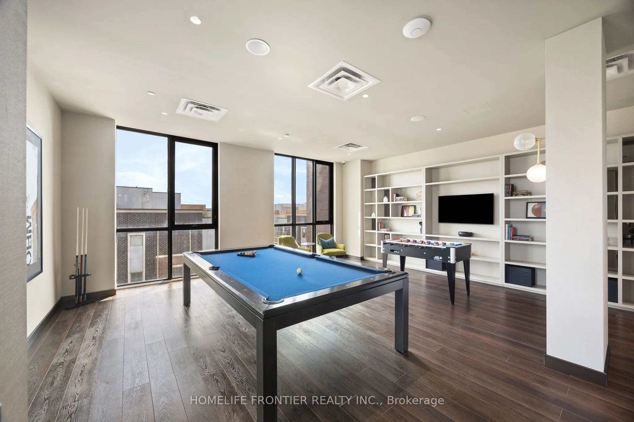 10 Honeycrisp Crescent E, #520
