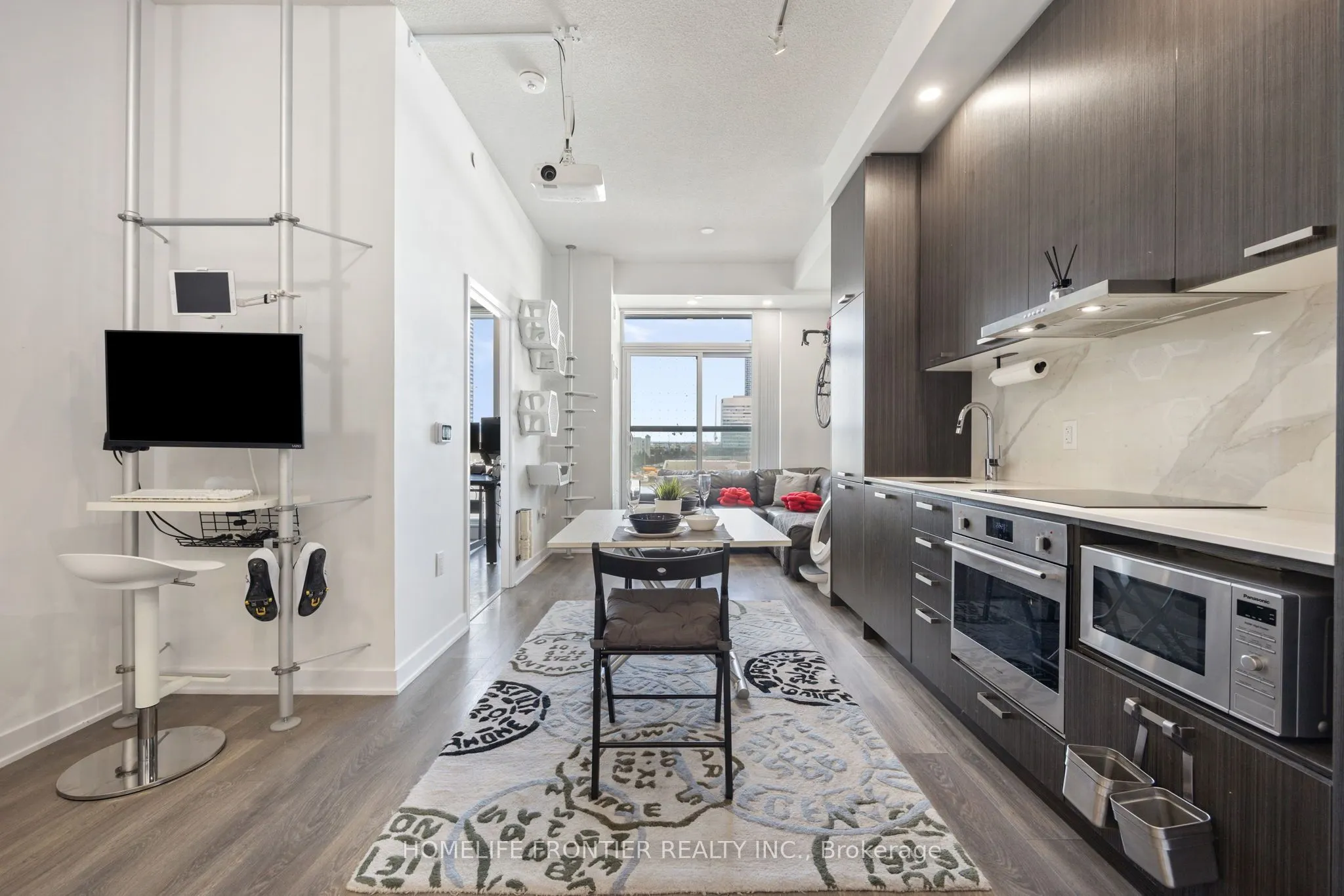 10 Honeycrisp Crescent E, #520