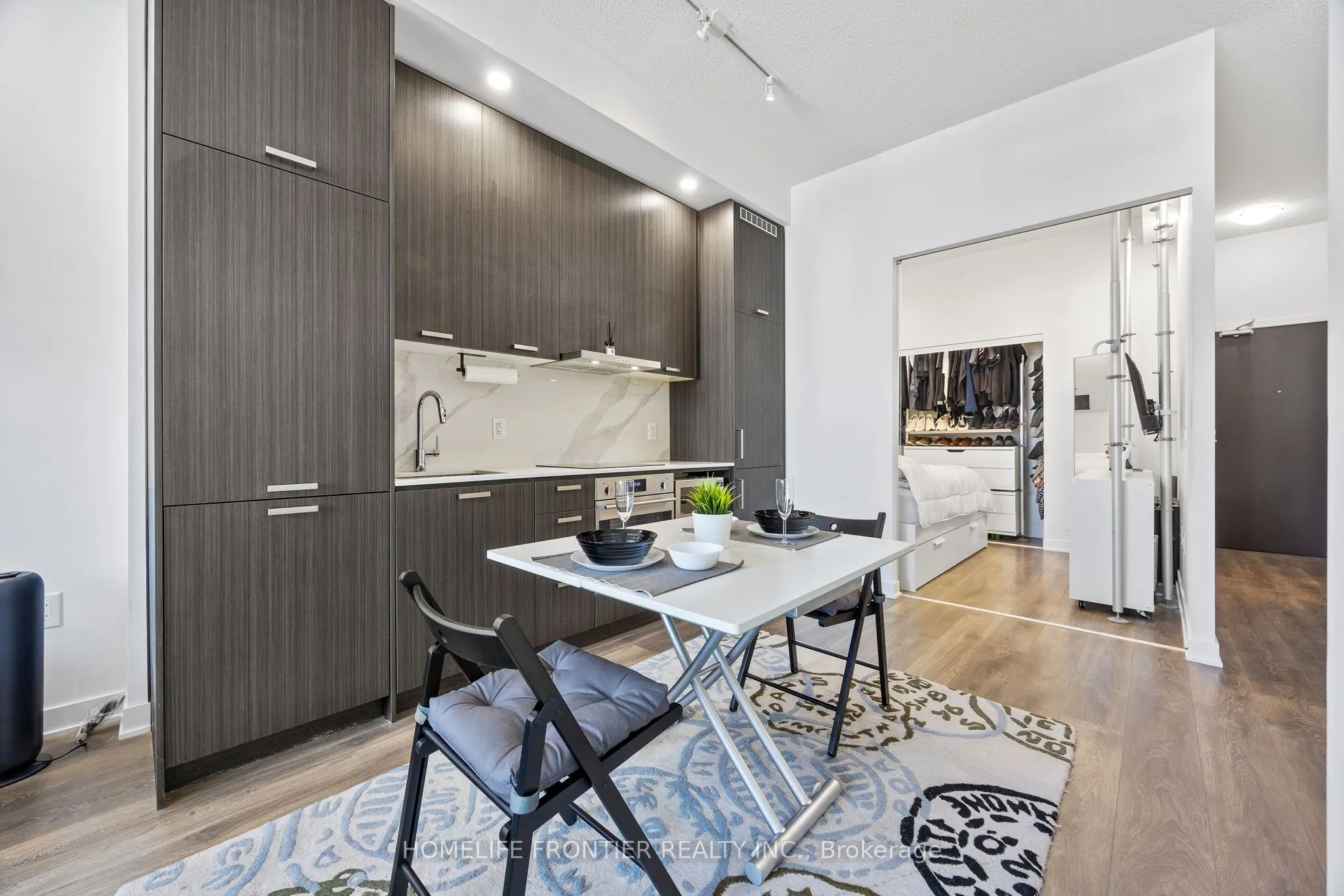 10 Honeycrisp Crescent E, #520