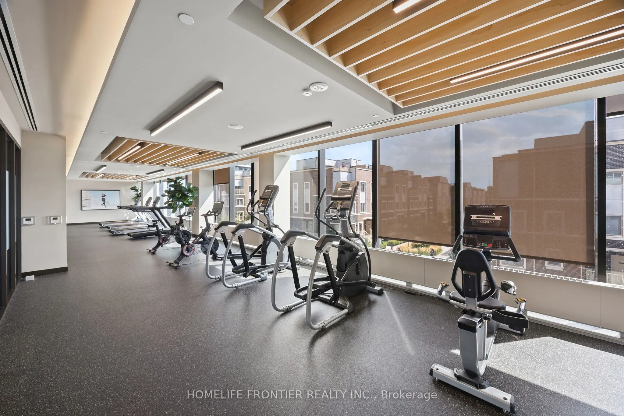 10 Honeycrisp Crescent E, #520